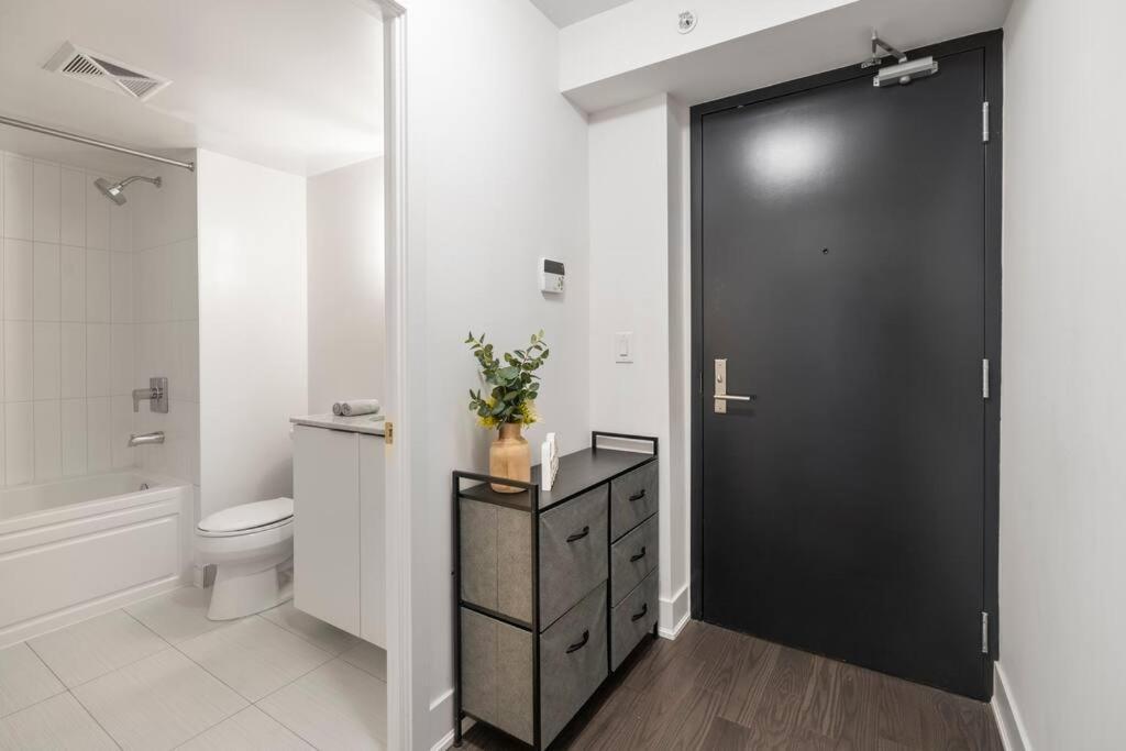 The Royal Nest In Downtown Toronto! Apartment Toronto