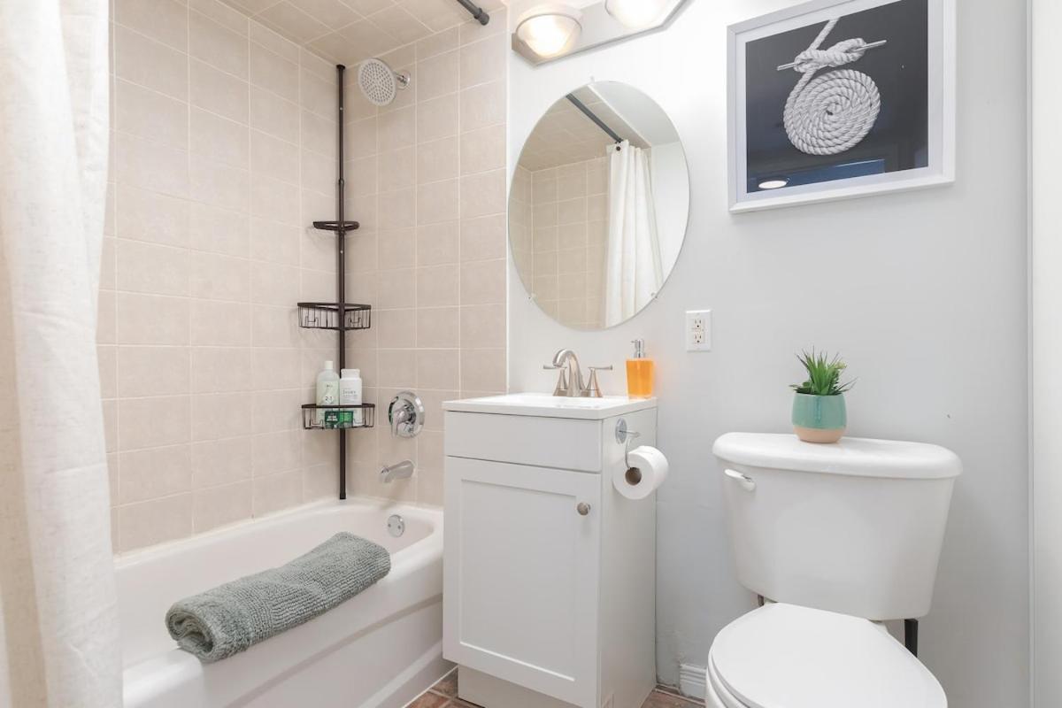 Holiday home Lakeside Haven - Cozy Townhome In Liberty Village