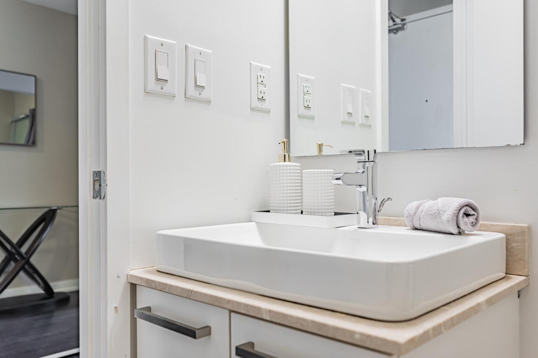 York Apartment *