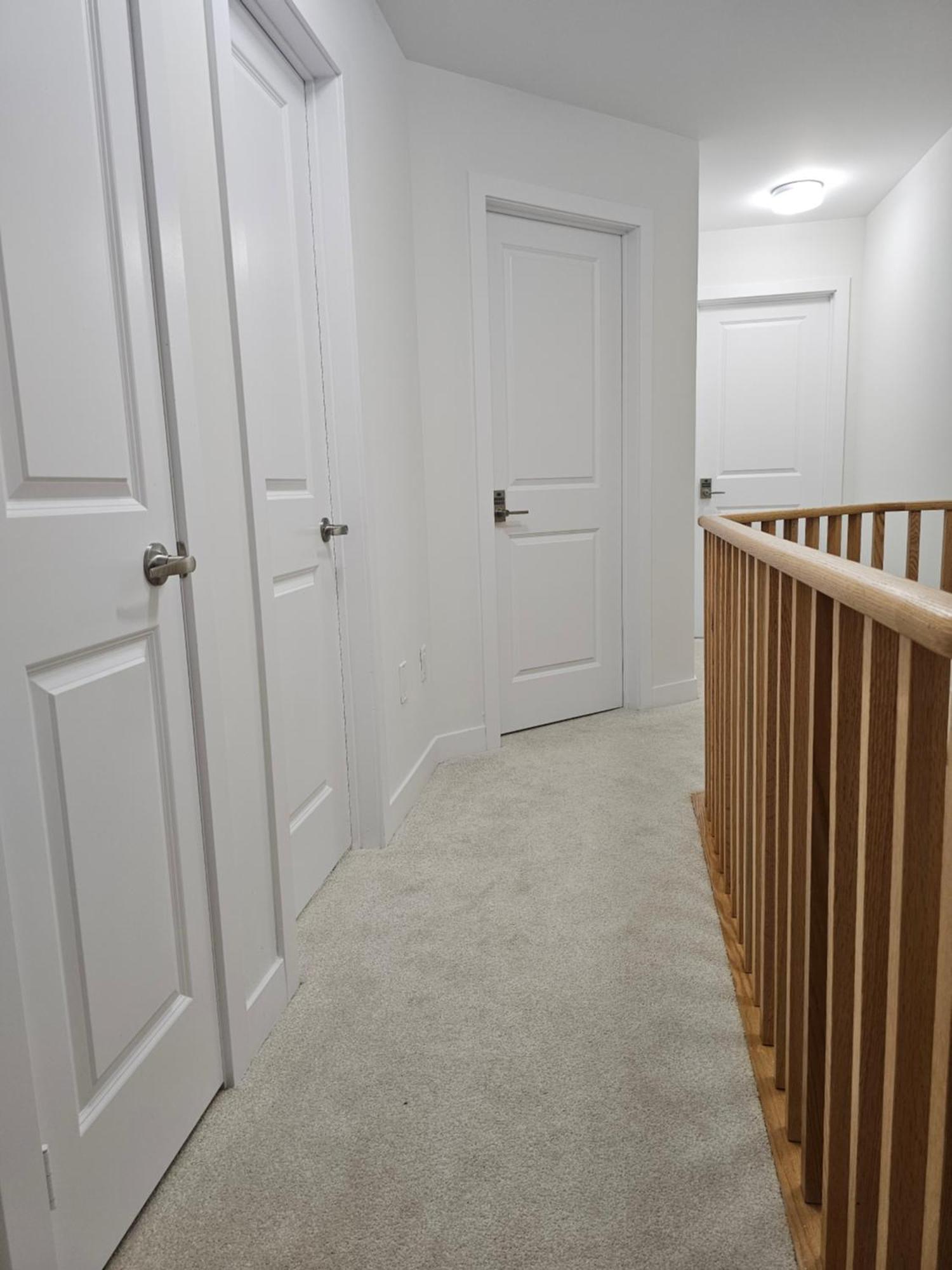 Guest house Pine Brandnew Private With Shared Bathroom In On Canada Toronto