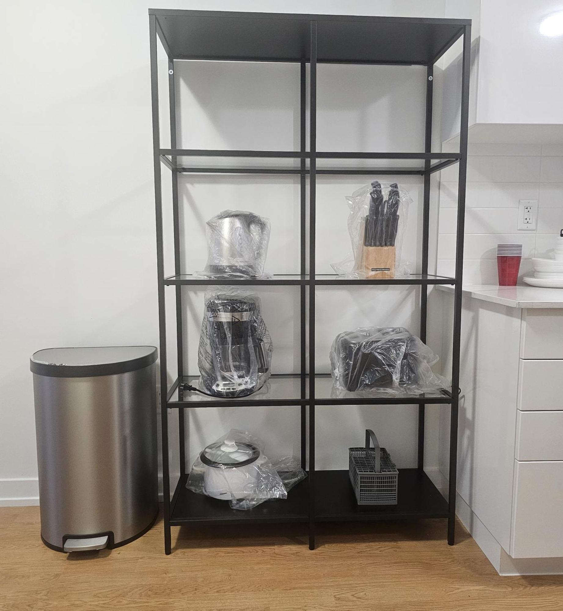 Pine Brandnew Private With Shared Bathroom In On Canada Guest house *
