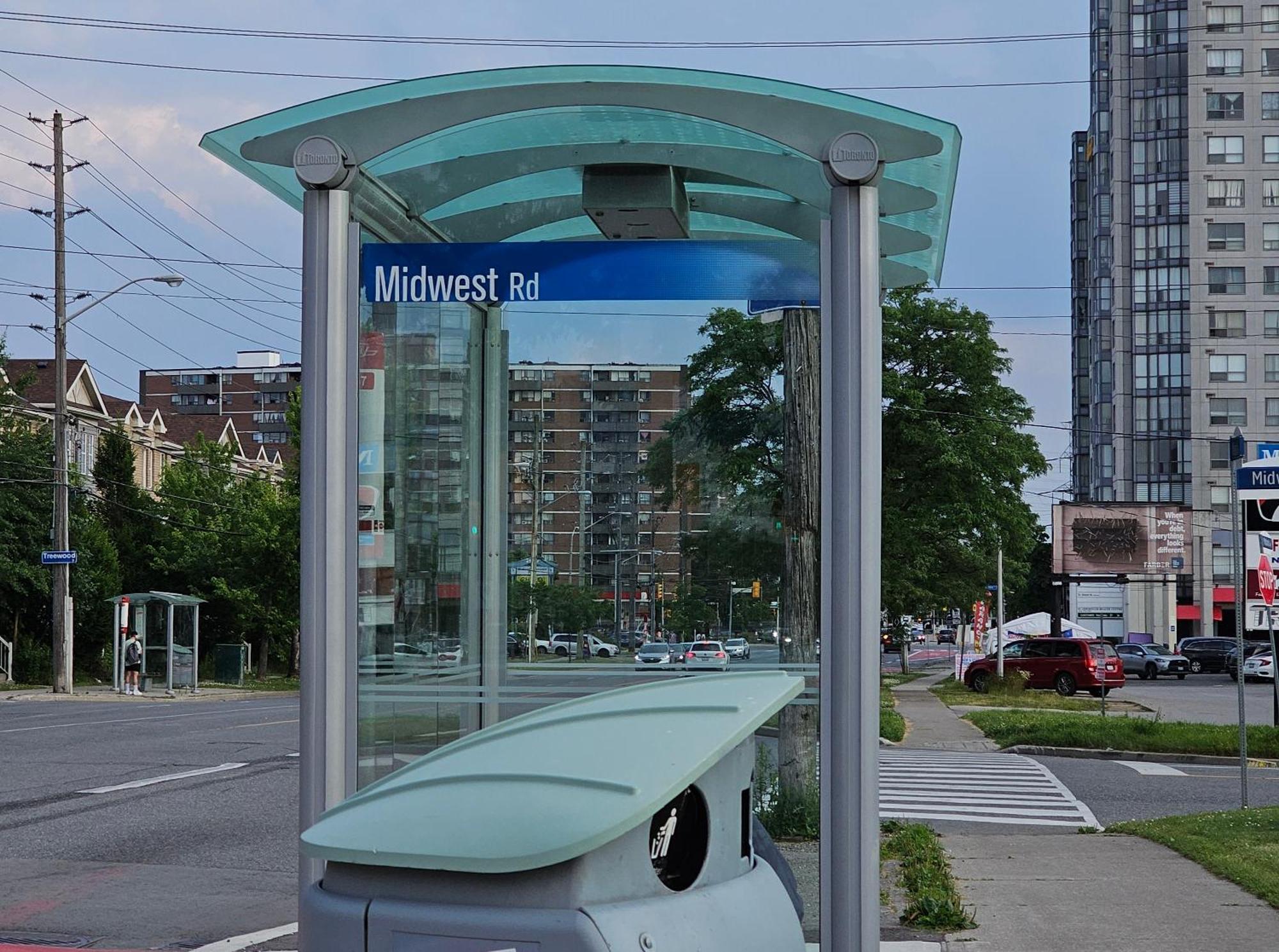 Pine Brandnew Private With Shared Bathroom In On Canada Guest house Toronto