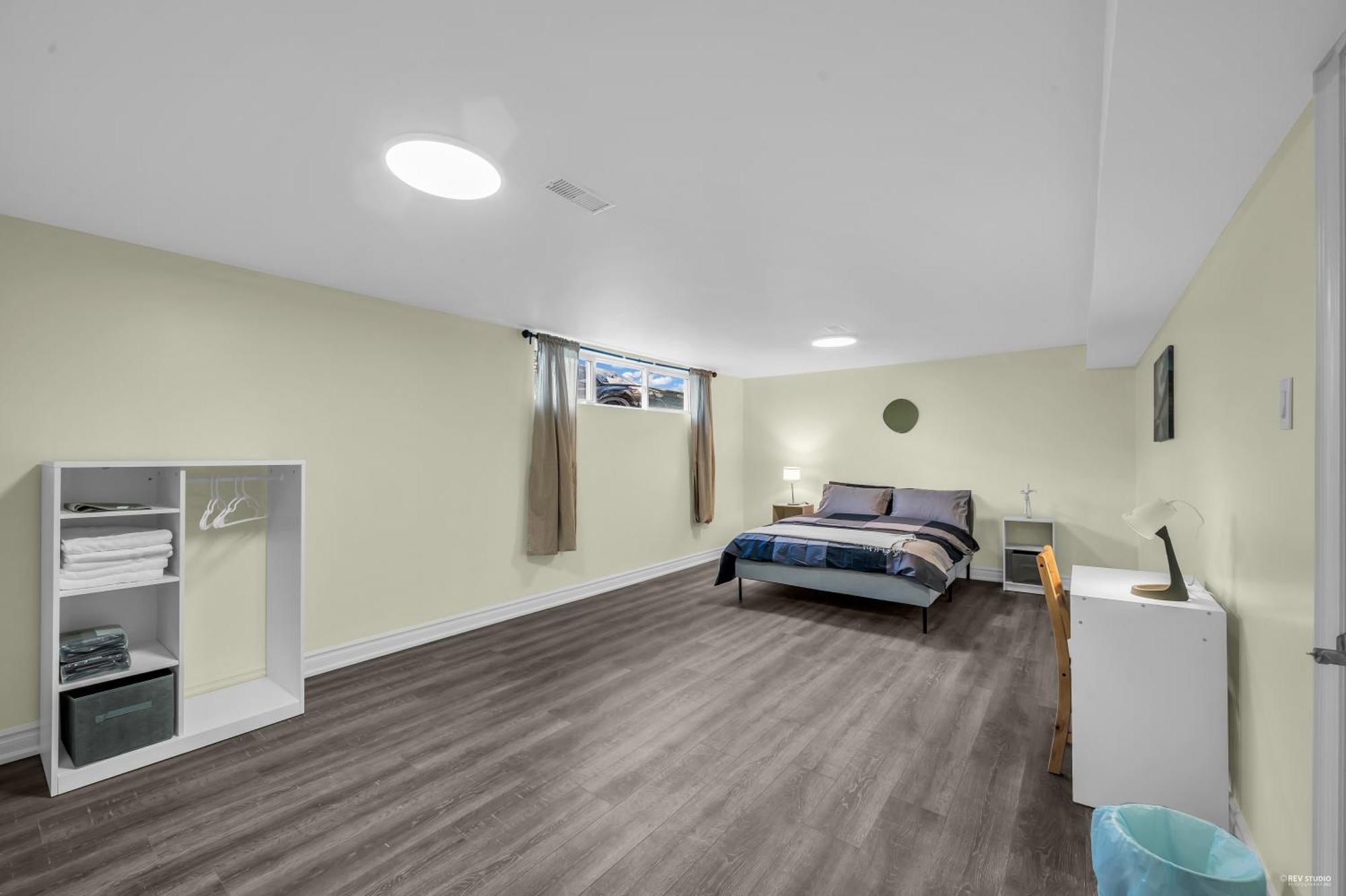 Luxury Renovated House In Prime Location With Parking Apartment Toronto