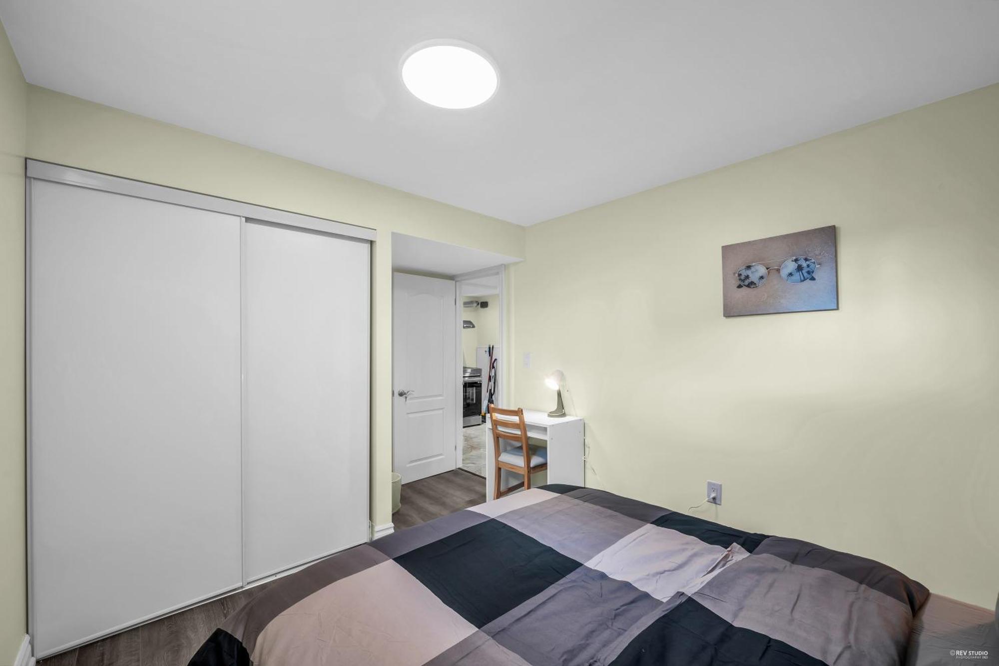 Luxury Renovated House In Prime Location With Parking Toronto
