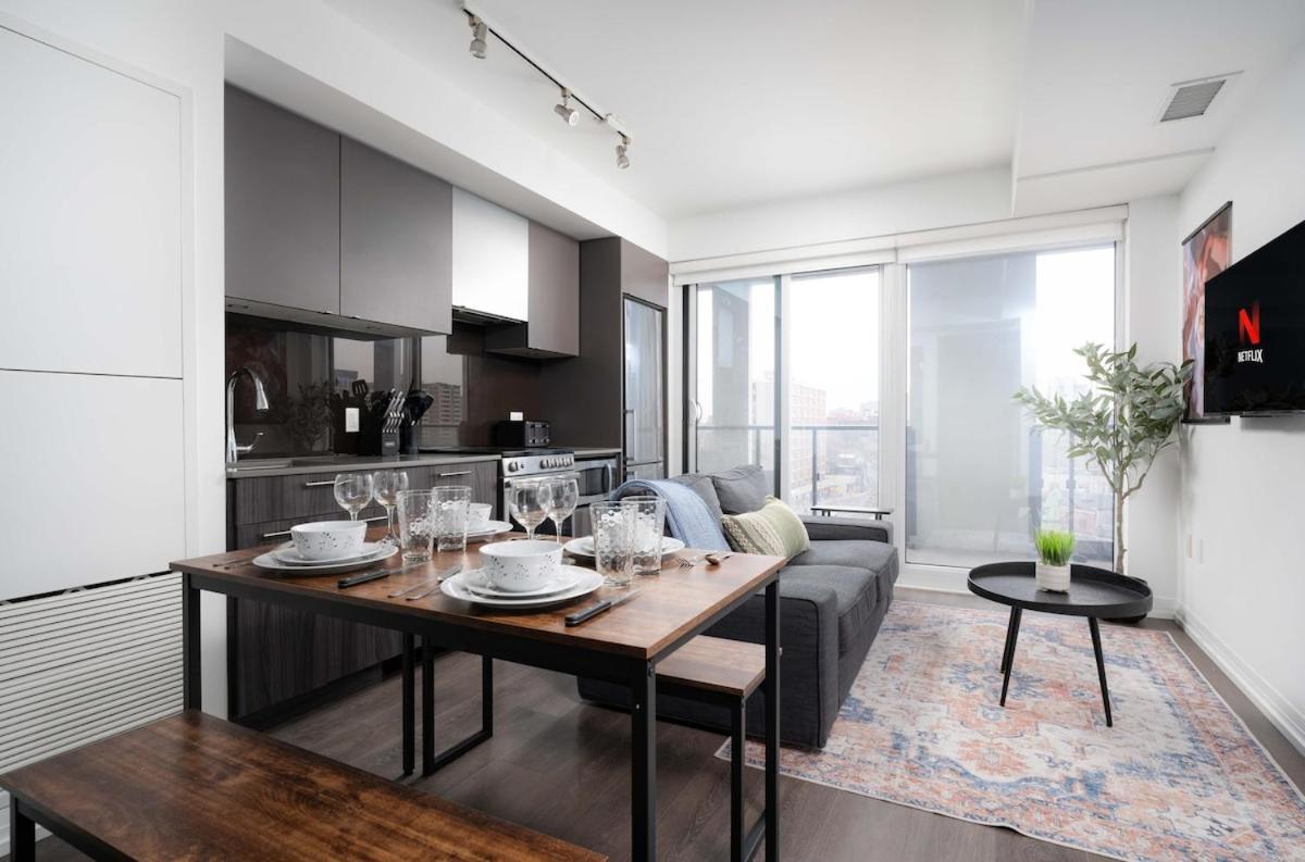 Holiday home With 2 Bedrooms In Great Downtown Location *