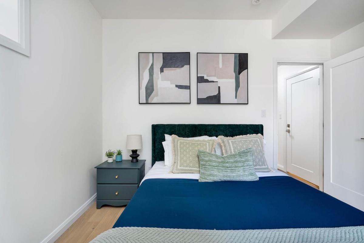 Apartment Hidden Gem - 3 Bedroom Steps To Little Italy And Uoft Toronto
