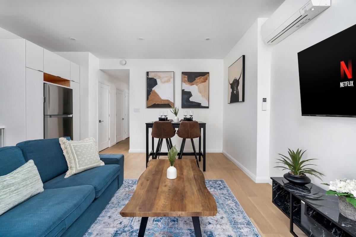 Hidden Gem - 3 Bedroom Steps To Little Italy And Uoft * Toronto