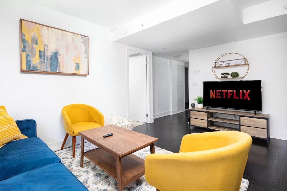 Sleek 2br W 2ba Walk To Uoft Sleeps 5 - 3 Beds *