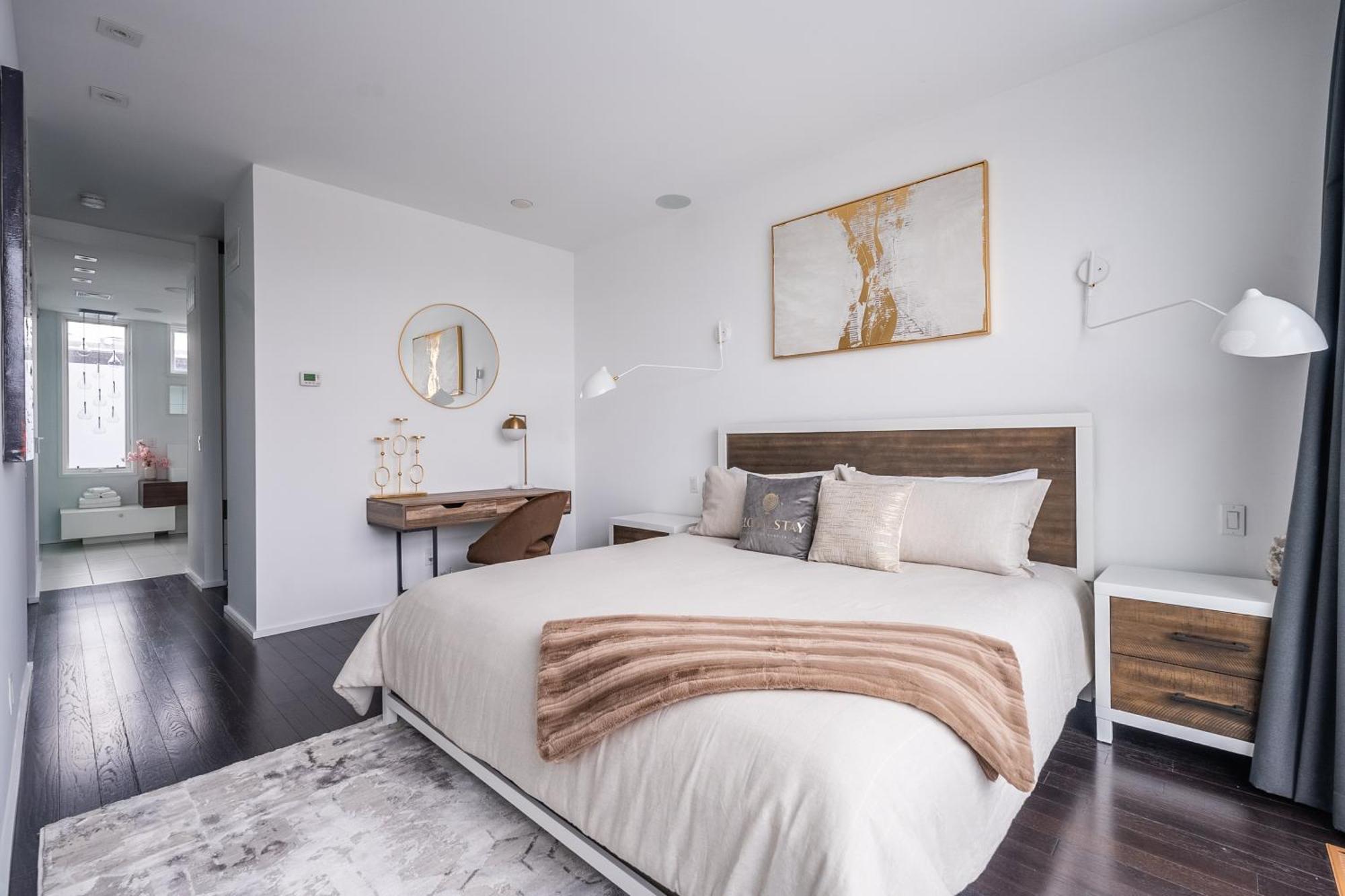 Fancy Downtown House With Hot Tub & Bbq By Globalstay