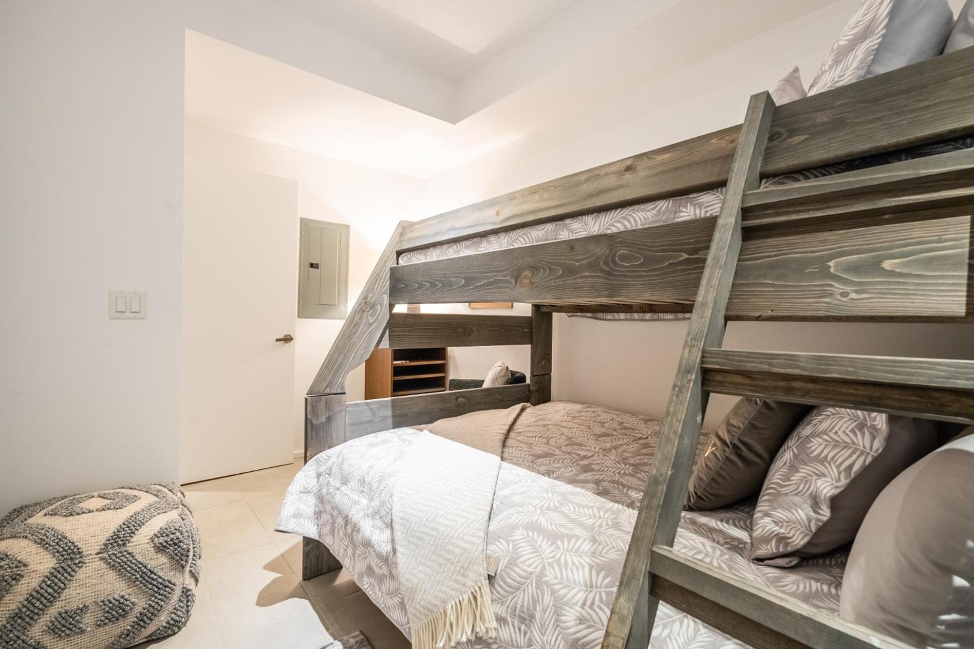 Fancy Downtown House With Hot Tub & Bbq By Globalstay *