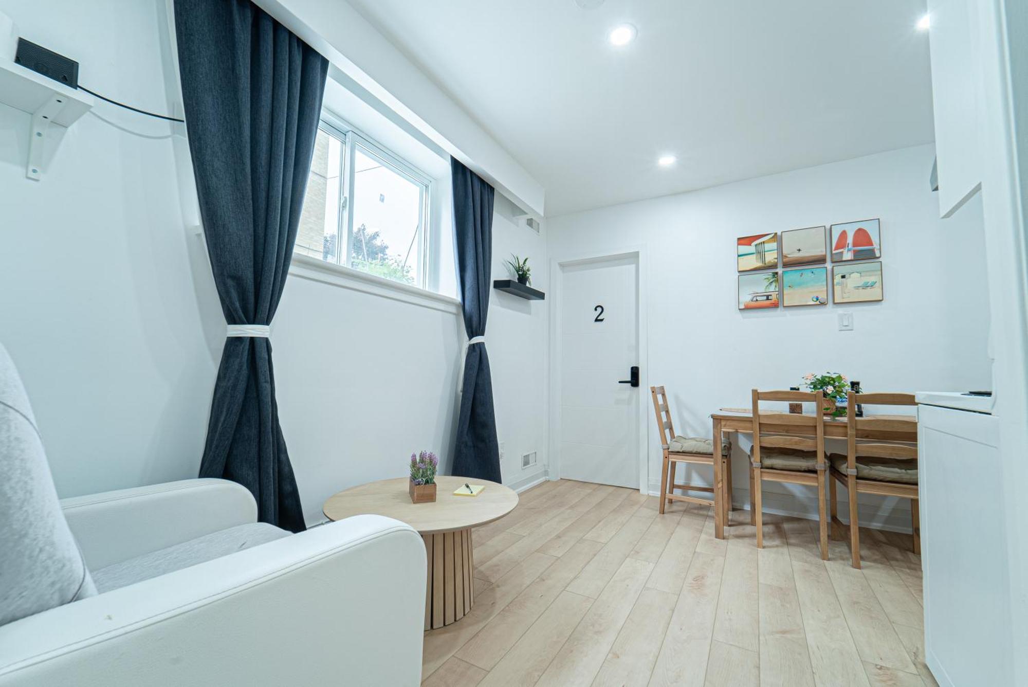 With Working Space, Equipped Kitchen, Comfortable Bed Toronto