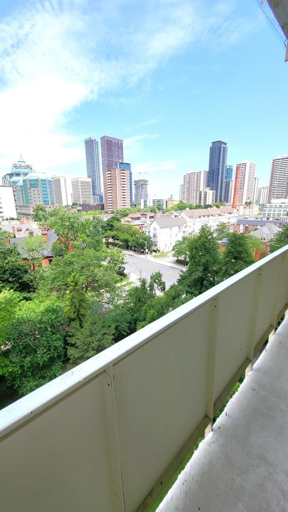 Downtown Gem By The Subway Apartment *