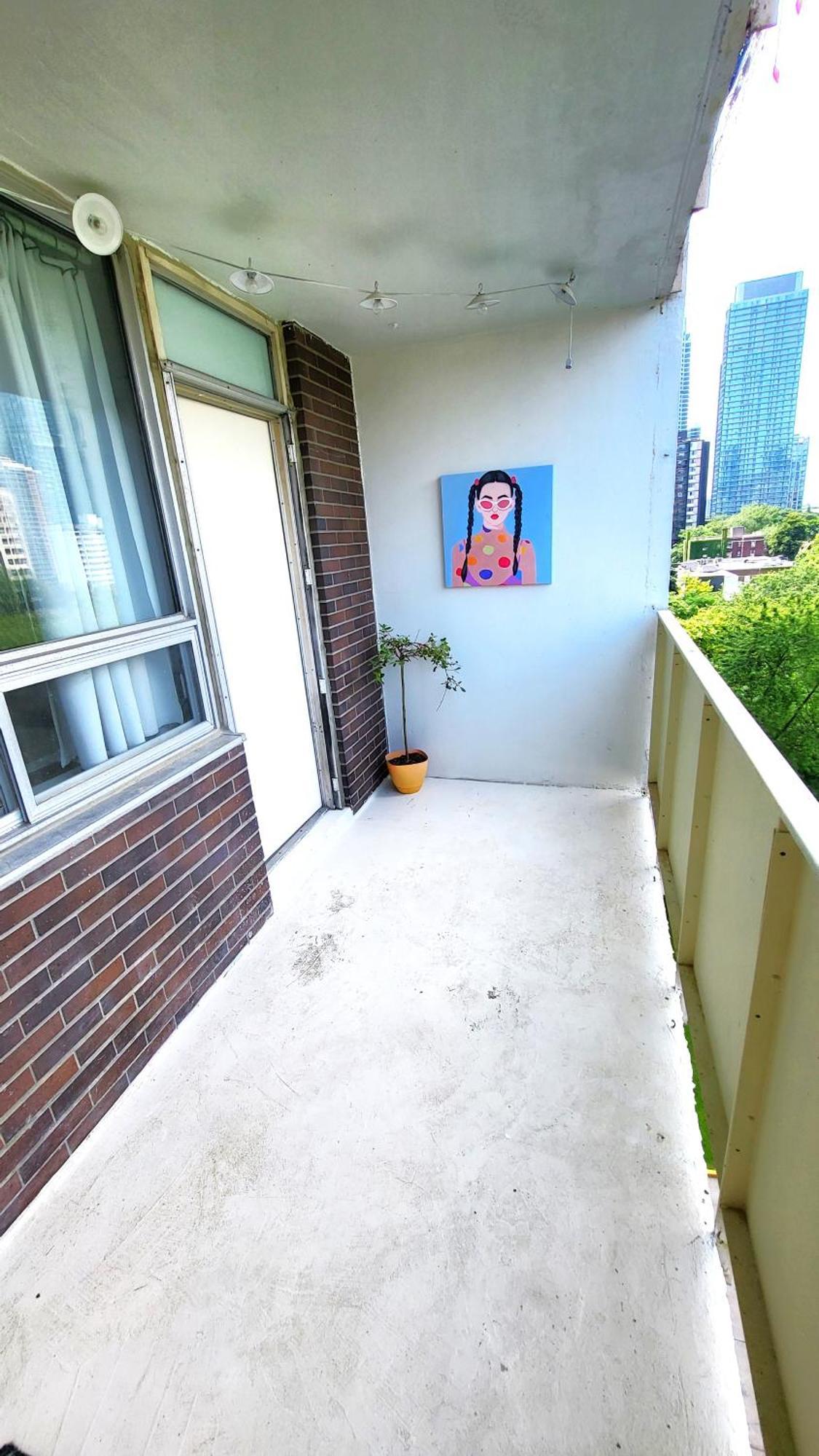 Apartment Downtown Gem By The Subway