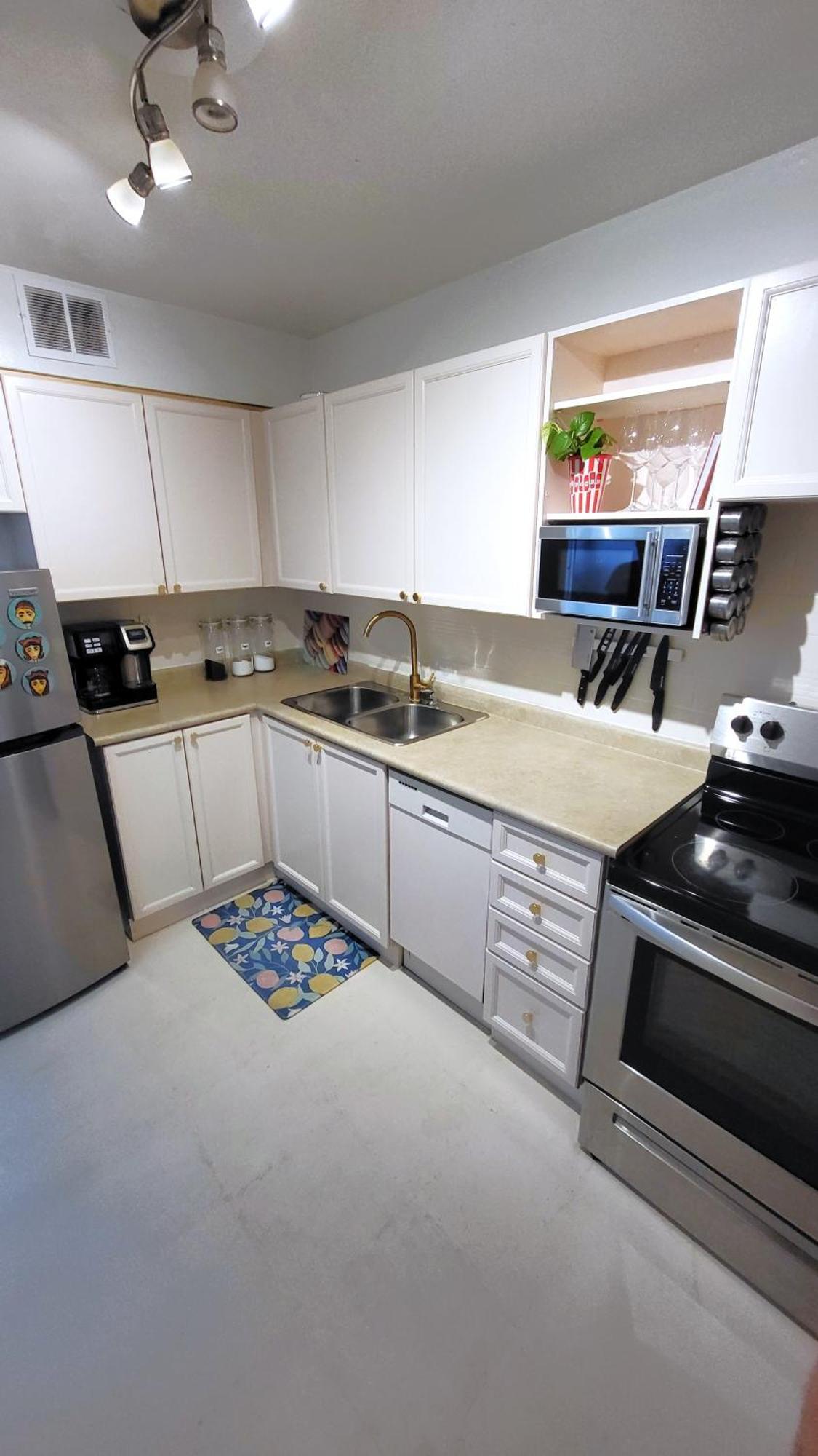 Apartment Downtown Gem By The Subway Toronto