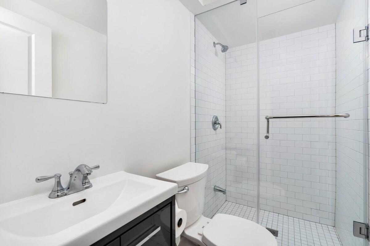 Modern Family Escape In Vibrant Ossington