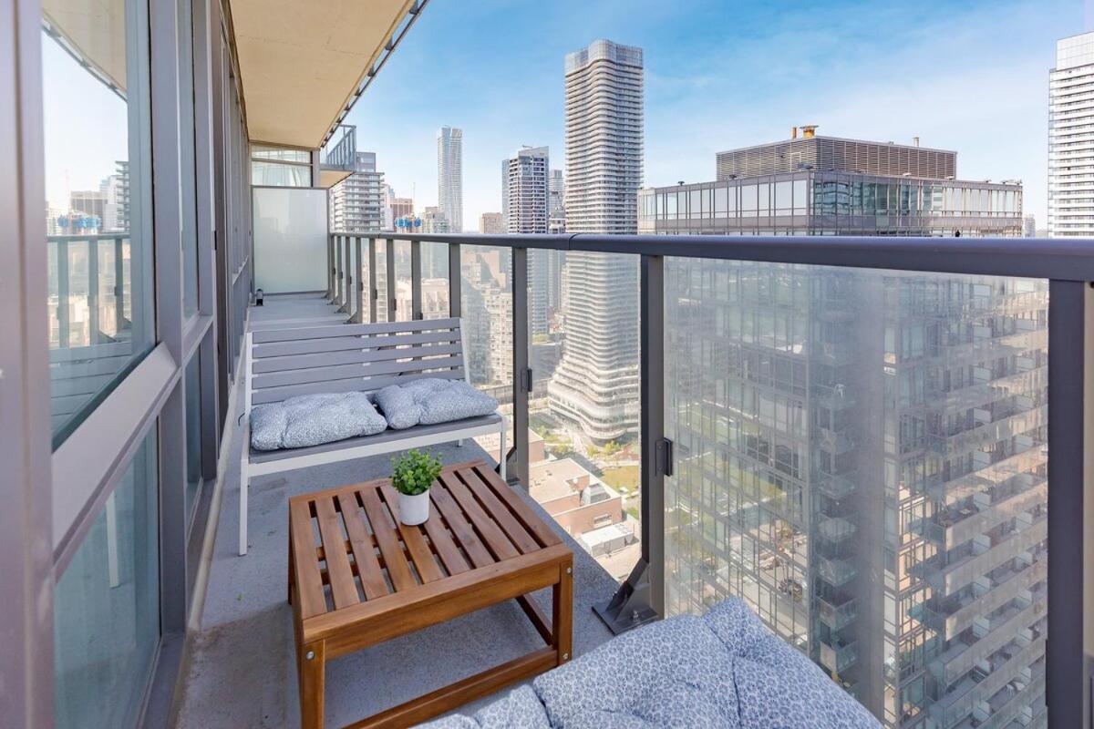 Huge 2bd 2ba With Sofa Bed And Cn Tower View! * Toronto