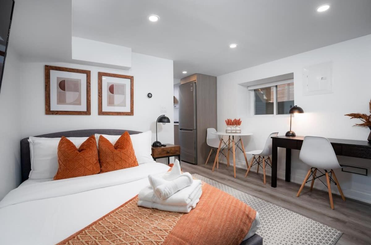 Apartment Chic And Cozy Studio In Trendy Parkdale & Parking Toronto