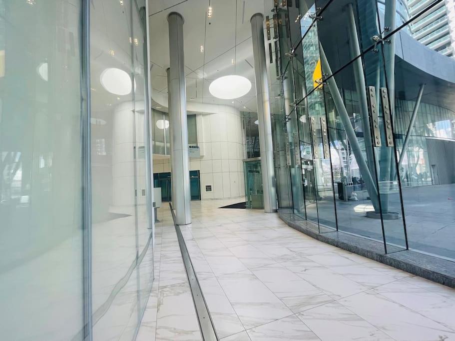 New Superior Lakeview Luxury Floor 3-bedroom On 48th Floor Apartment