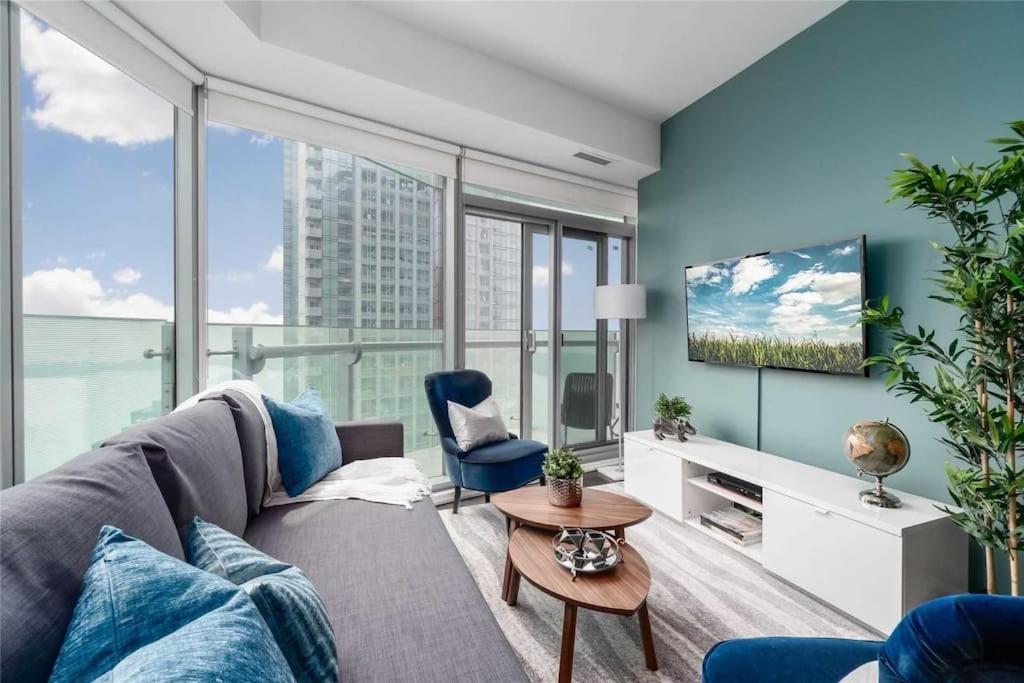 New Superior Lakeview Luxury Floor 3-bedroom On 48th Floor