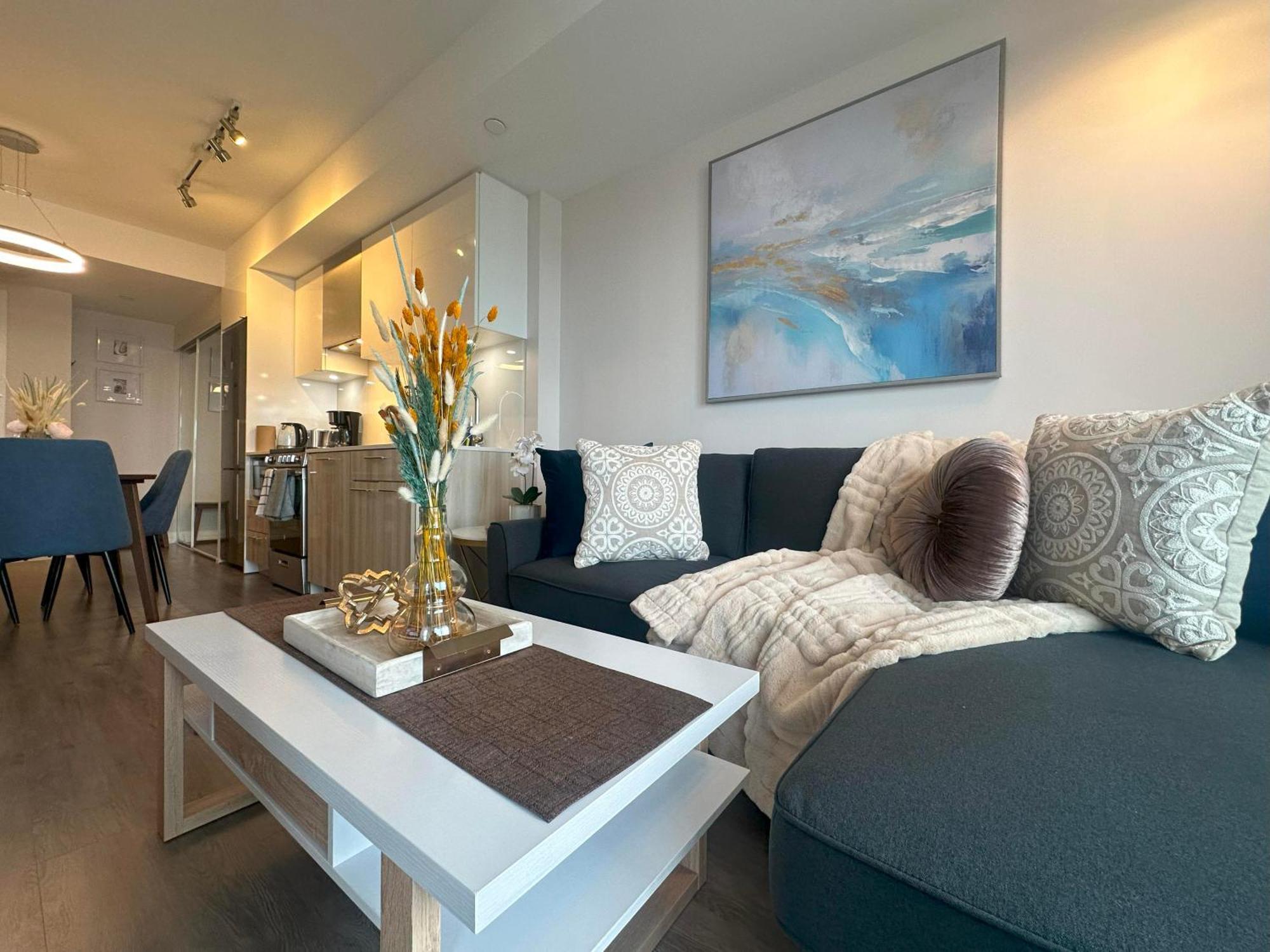 Rivetstays - The Jarvis Apartment Toronto