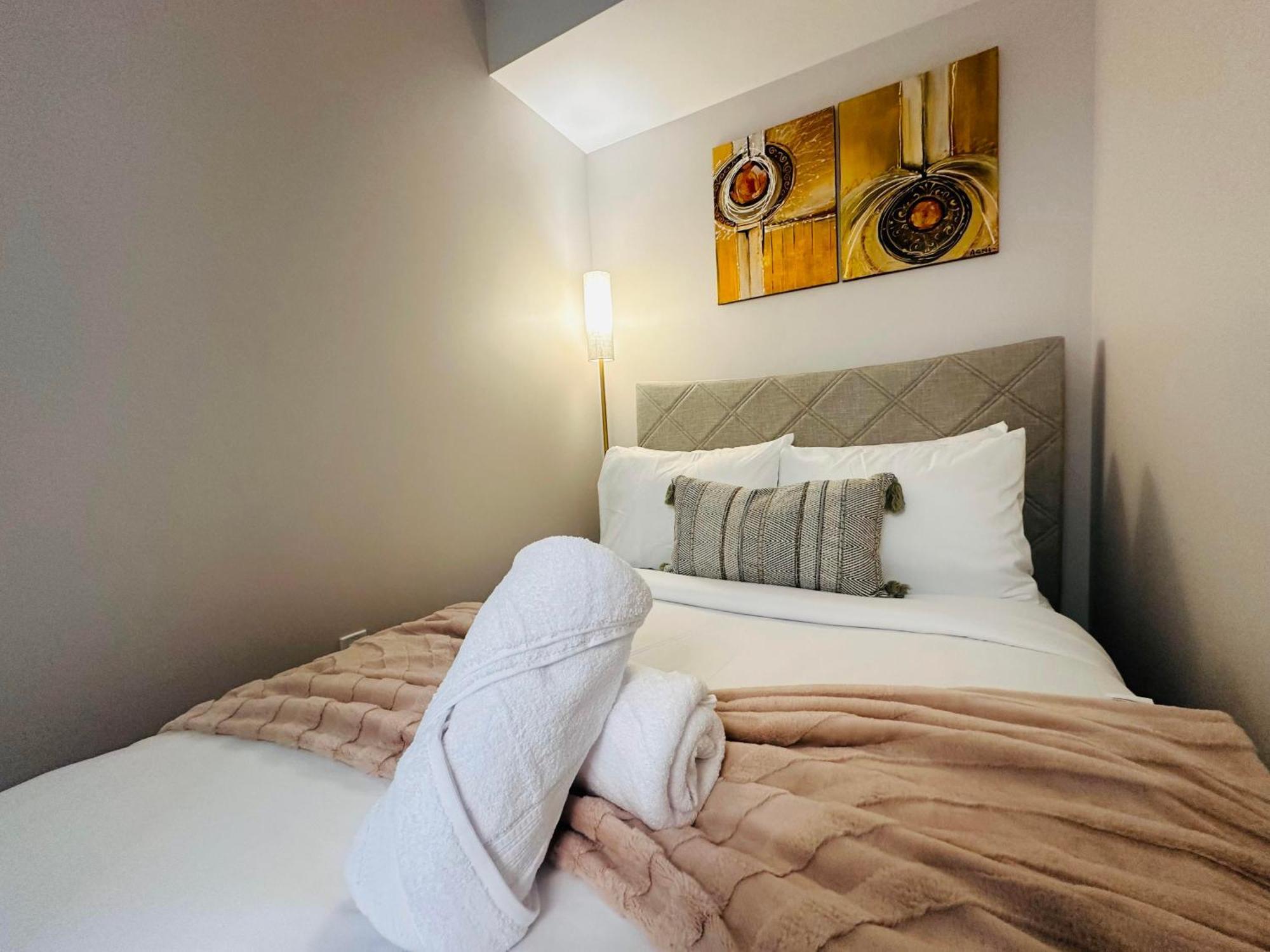 Apartment Rivetstays - The Jarvis Toronto