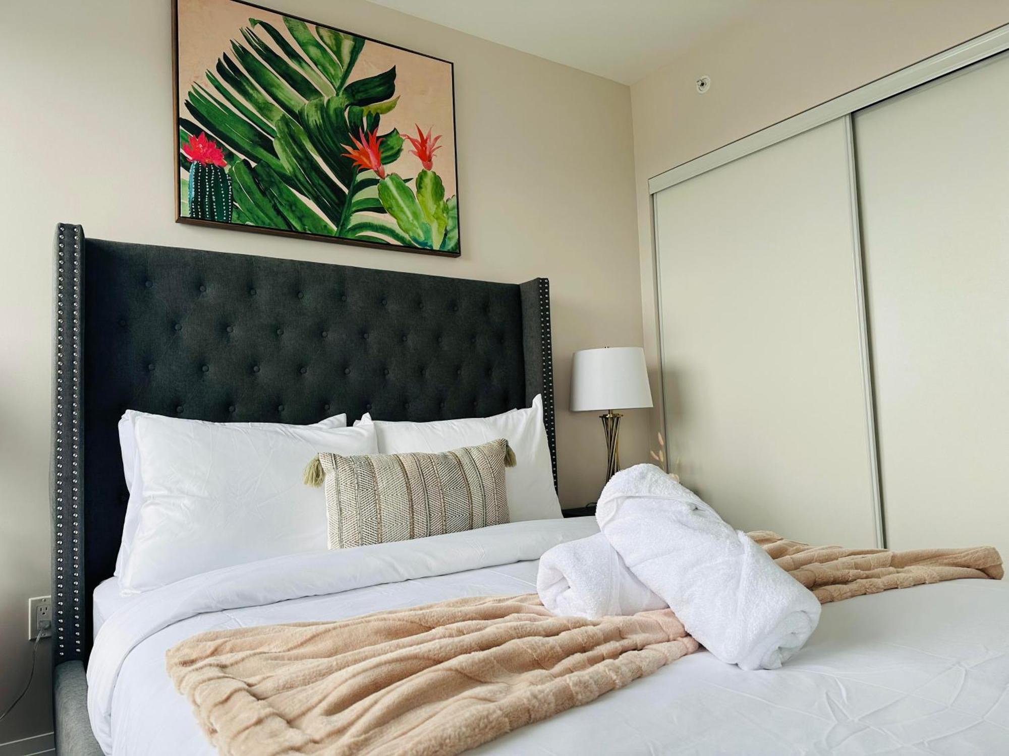 Rivetstays - The Jarvis * Toronto