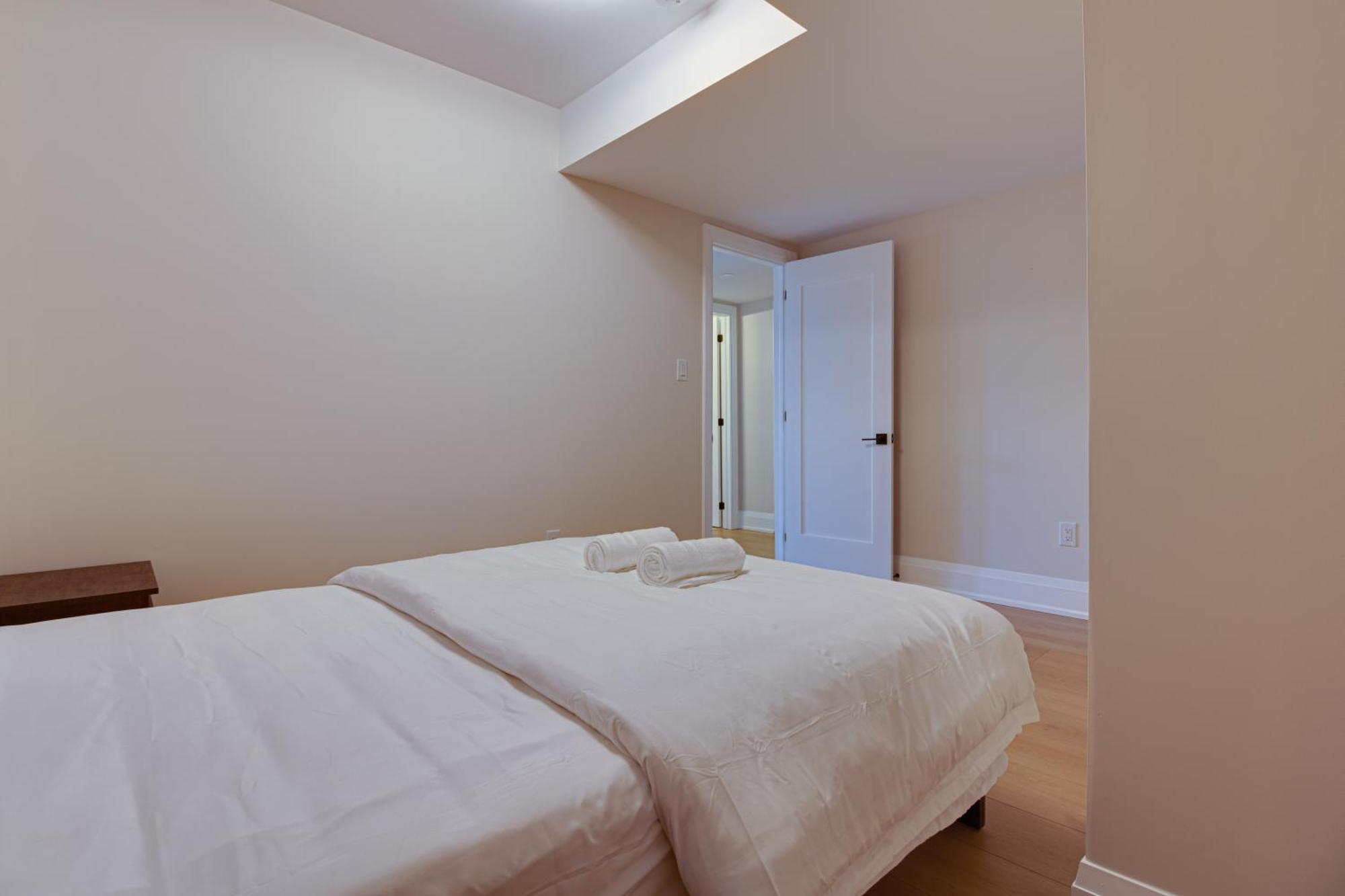 Luxury House In Scarborough Apartment *