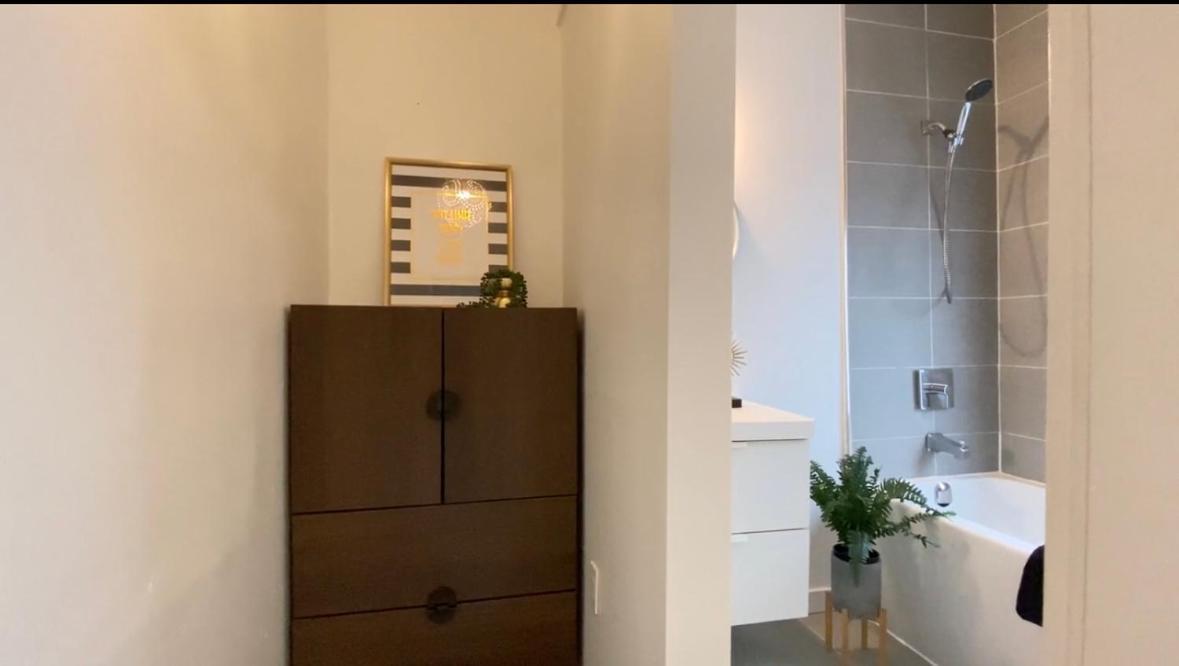 The - Private Cozy 1 Bhr On Main Floor Homestay