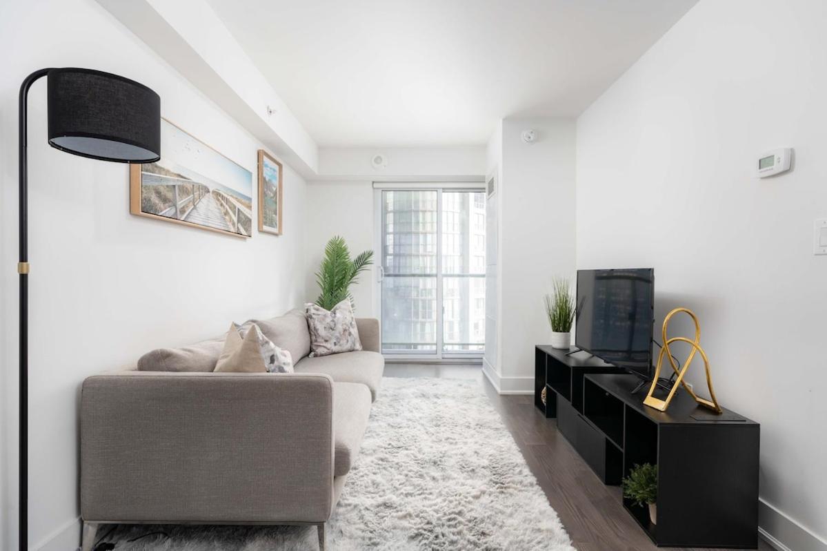 Downtown 2 Beds Near Uoft Toronto