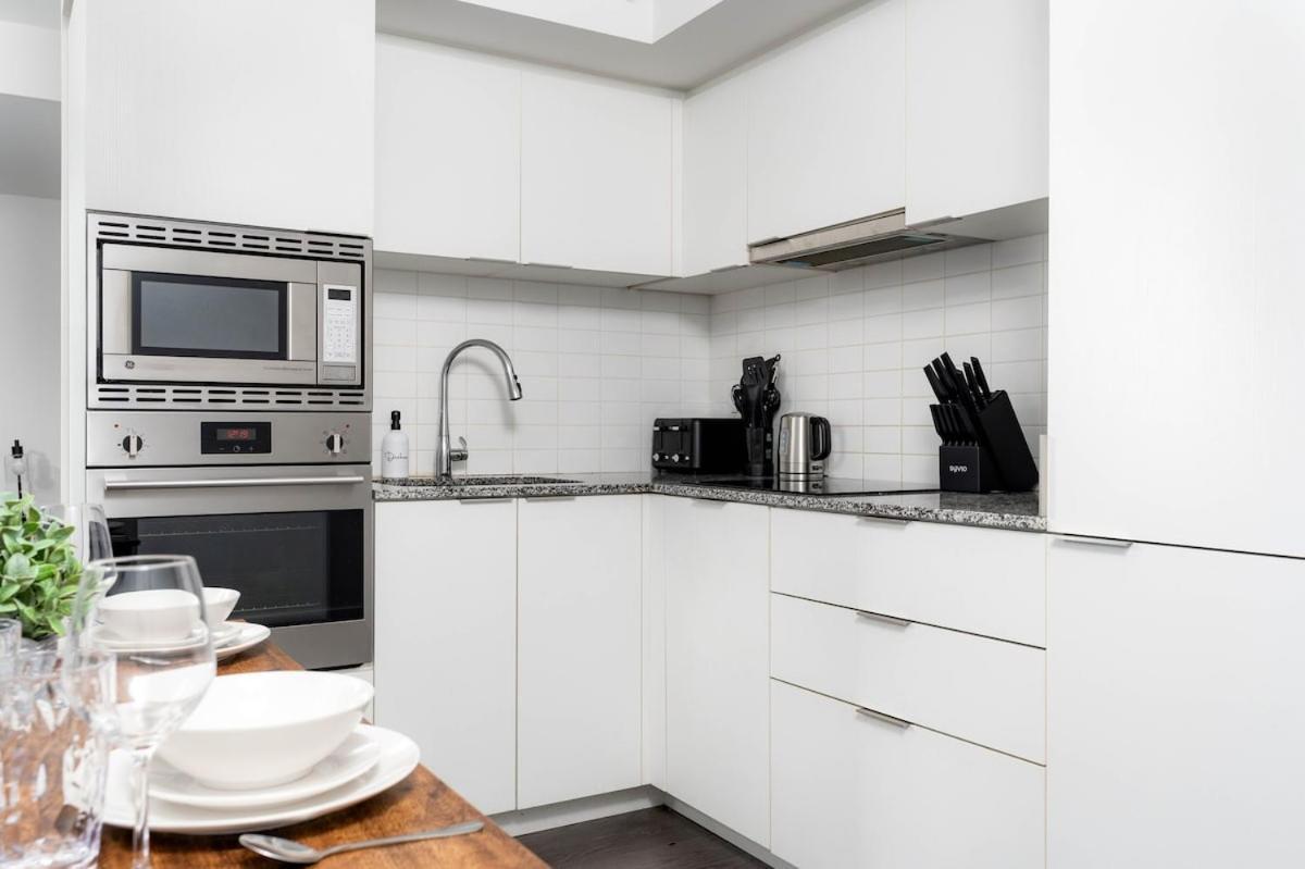 Apartment Downtown 2 Beds Near Uoft