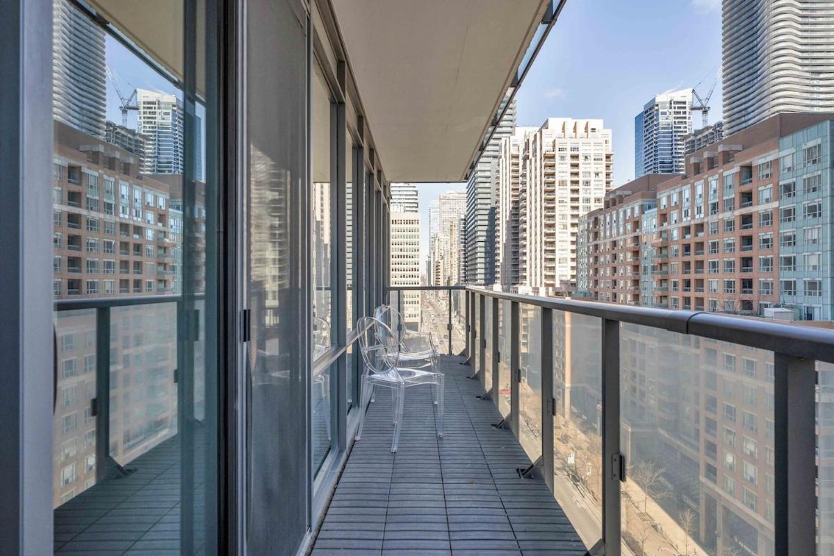 Apartment Beautiful 2br 2ba W 4 Beds Near Yorkville Bloor