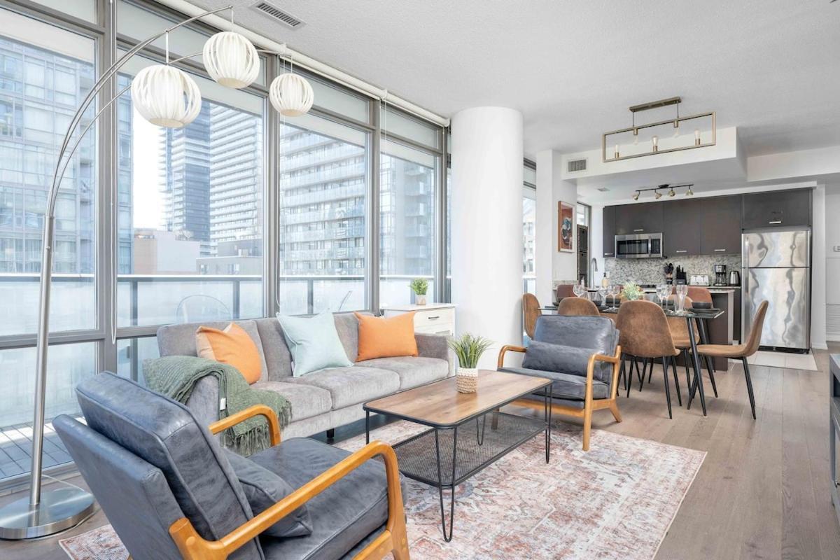 Beautiful 2br 2ba W 4 Beds Near Yorkville Bloor Apartment Toronto