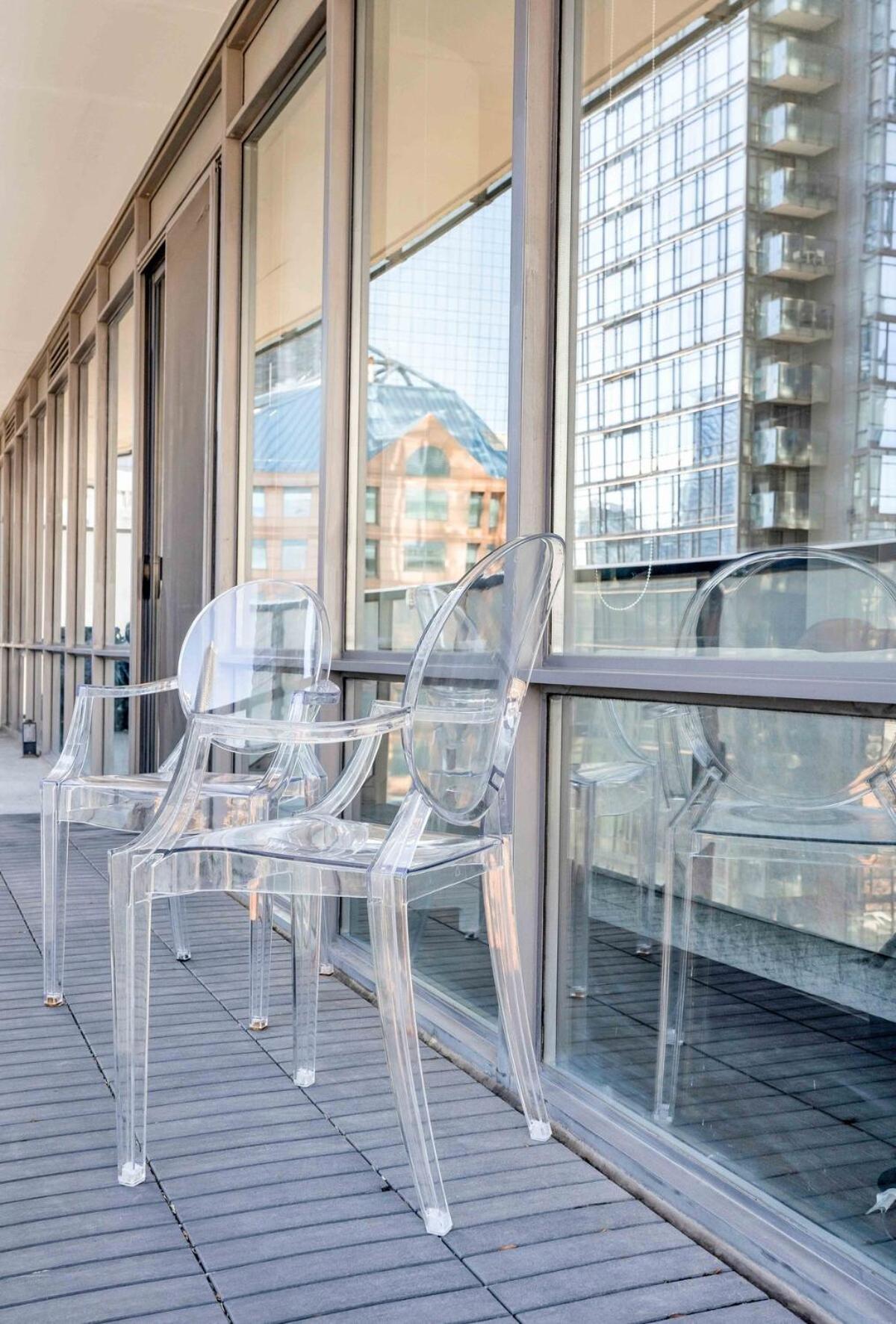 Apartment Beautiful 2br 2ba W 4 Beds Near Yorkville Bloor Toronto