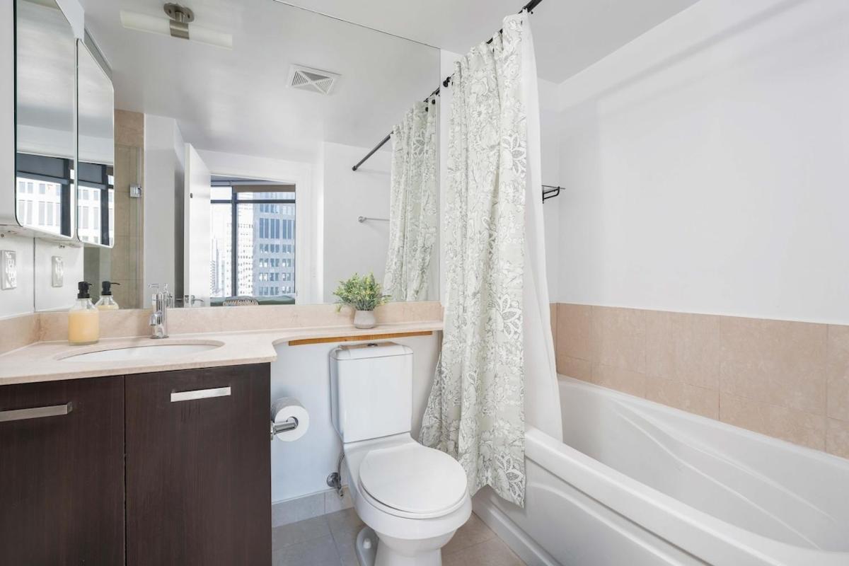 Apartment Beautiful 2br 2ba W 4 Beds Near Yorkville Bloor *