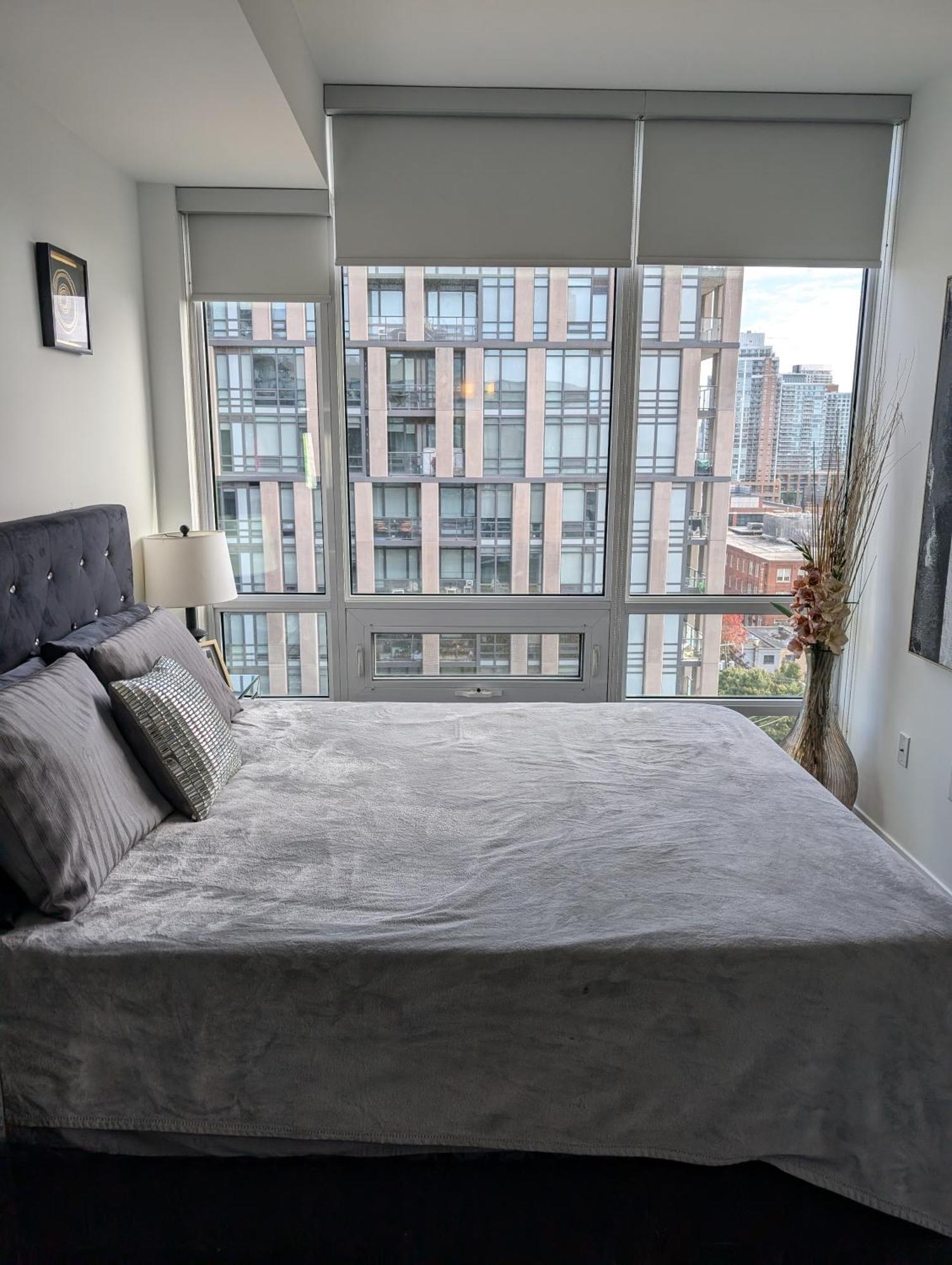 Liberty Village 1 Bedroom 2 Bathroom Toronto