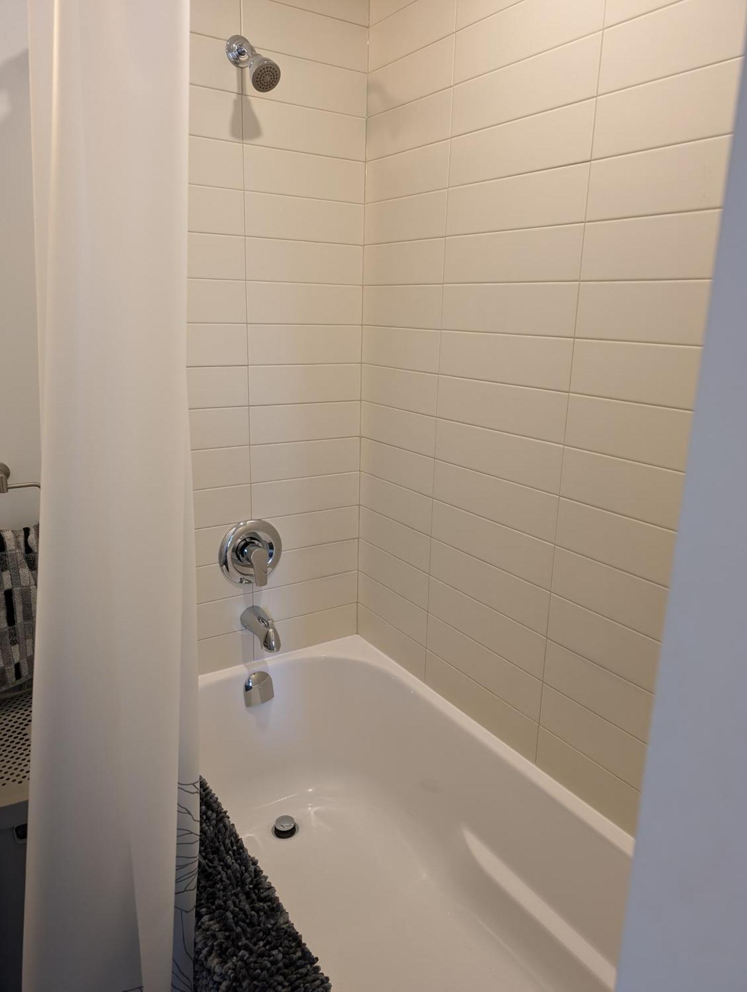 Liberty Village 1 Bedroom 2 Bathroom Apartment Toronto
