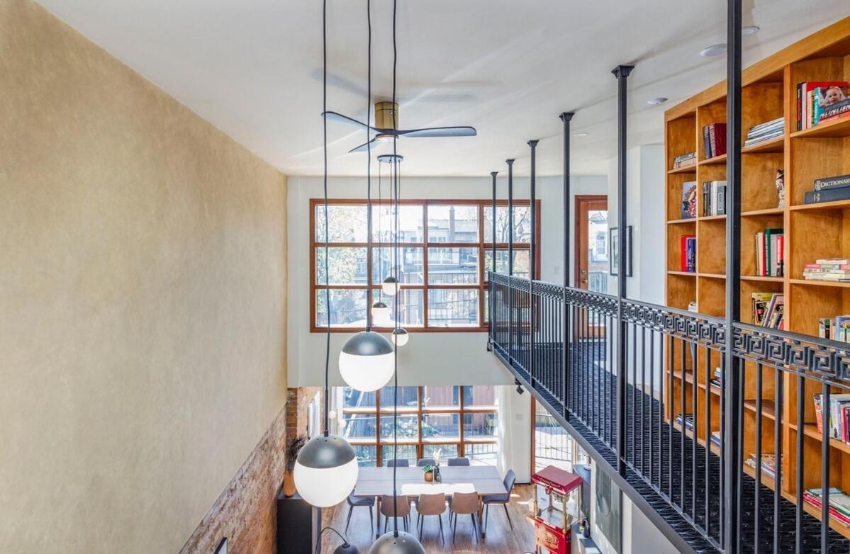 Warehouse Style Loft Near Yorkville * Toronto