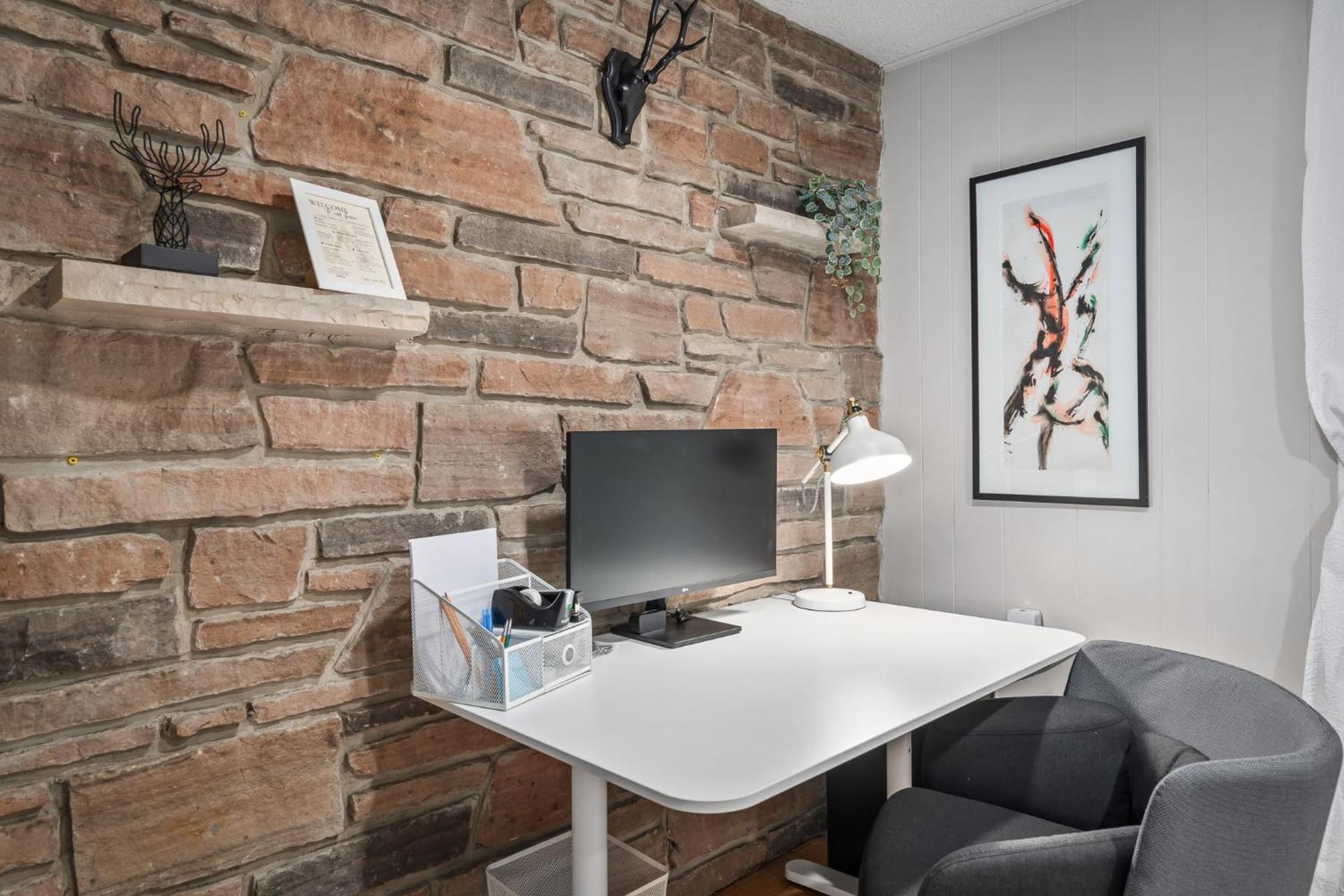 Spacious Bedroom With Garden View, Fridge, Workspace * Toronto