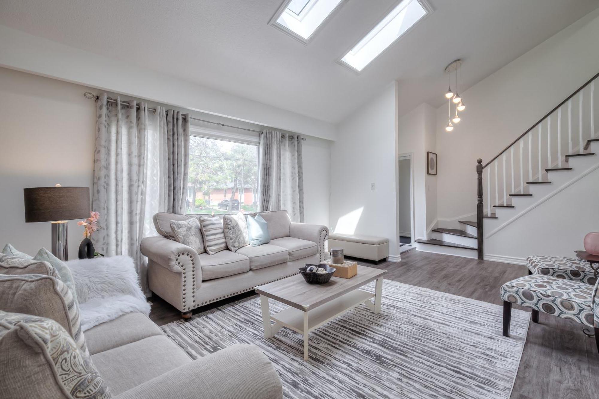Luxury 5br In Scarborough