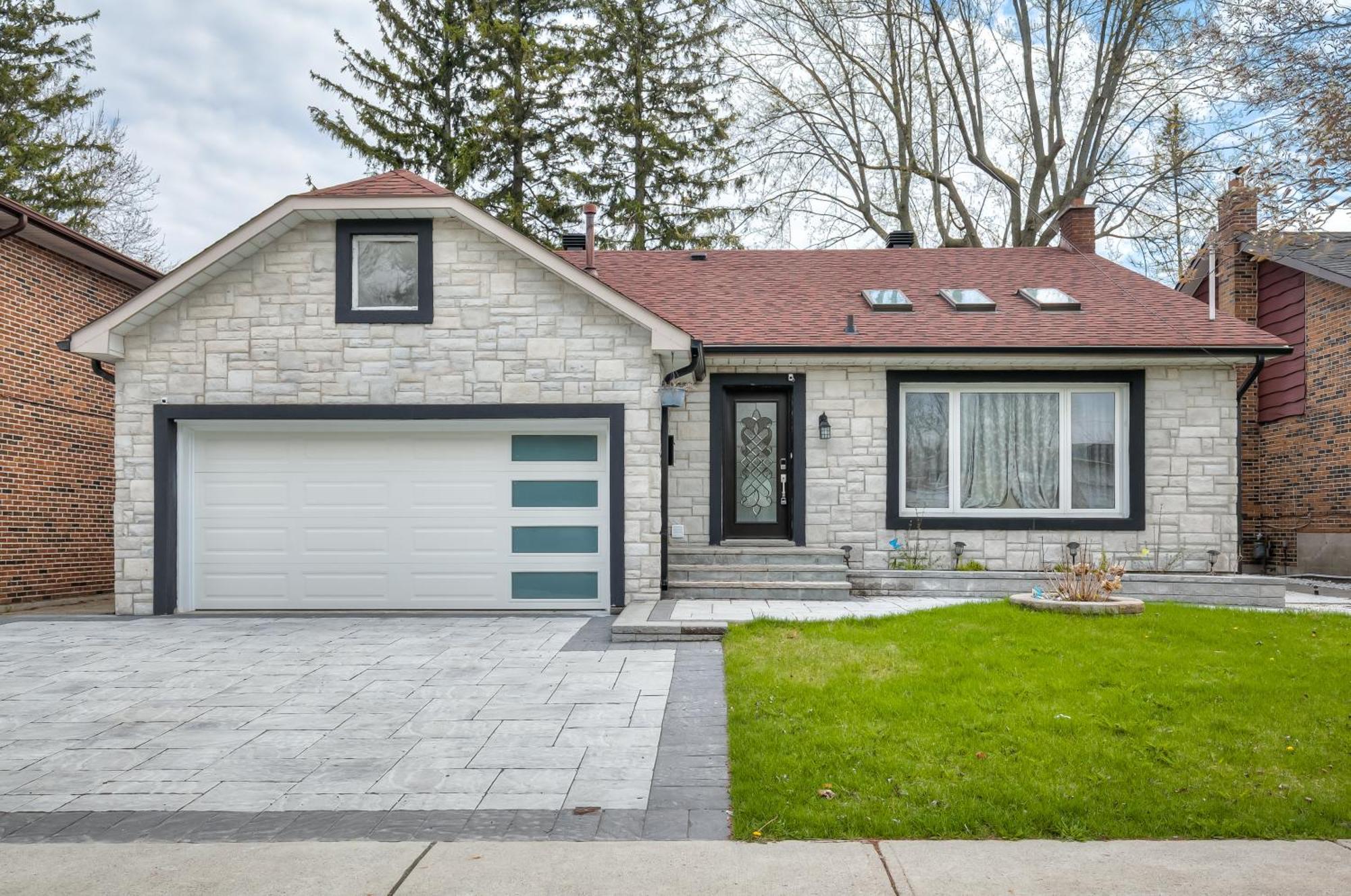 Luxury 5br In Scarborough