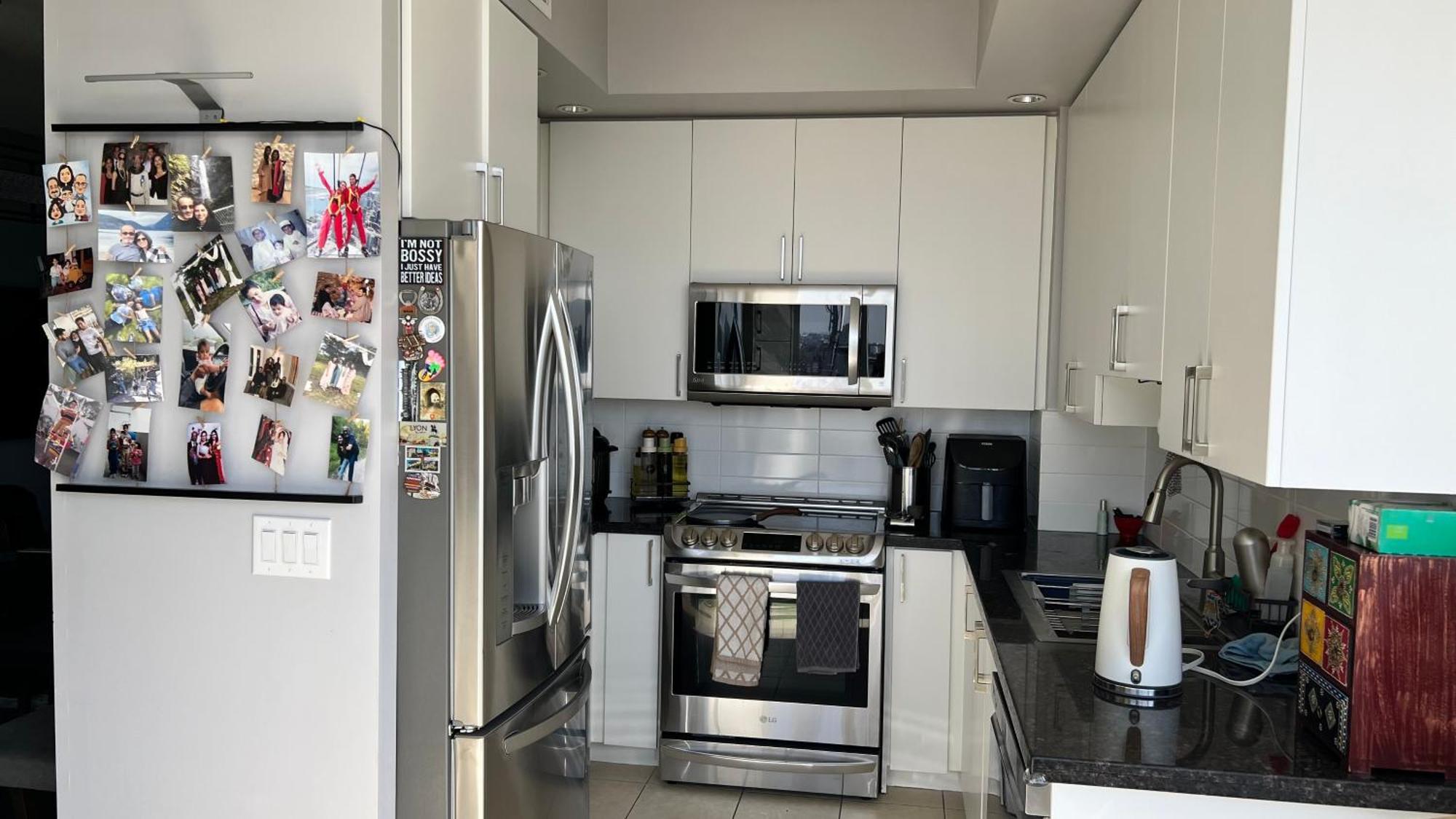Homestay - With Yonge Street View And 3 Star Amenities