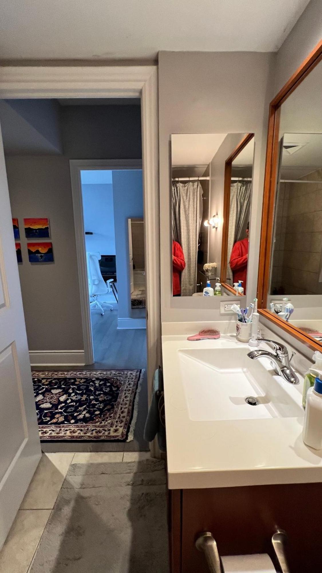 - With Yonge Street View And 3 Star Amenities * Toronto