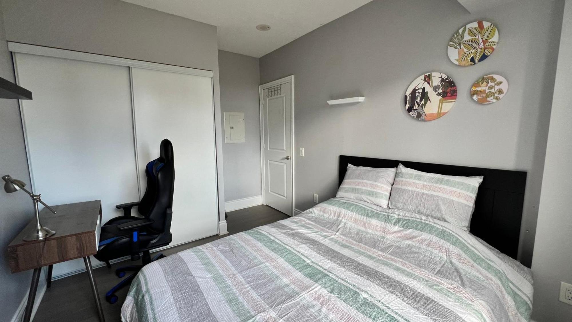 - With Yonge Street View And 3 Star Amenities * Toronto