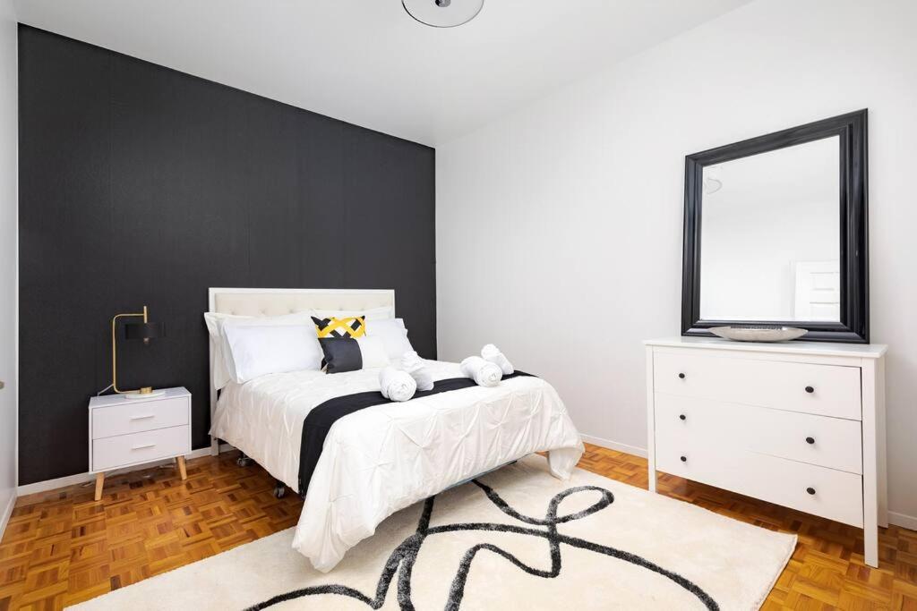 Apartment Charming 4 Bed With 2parking *