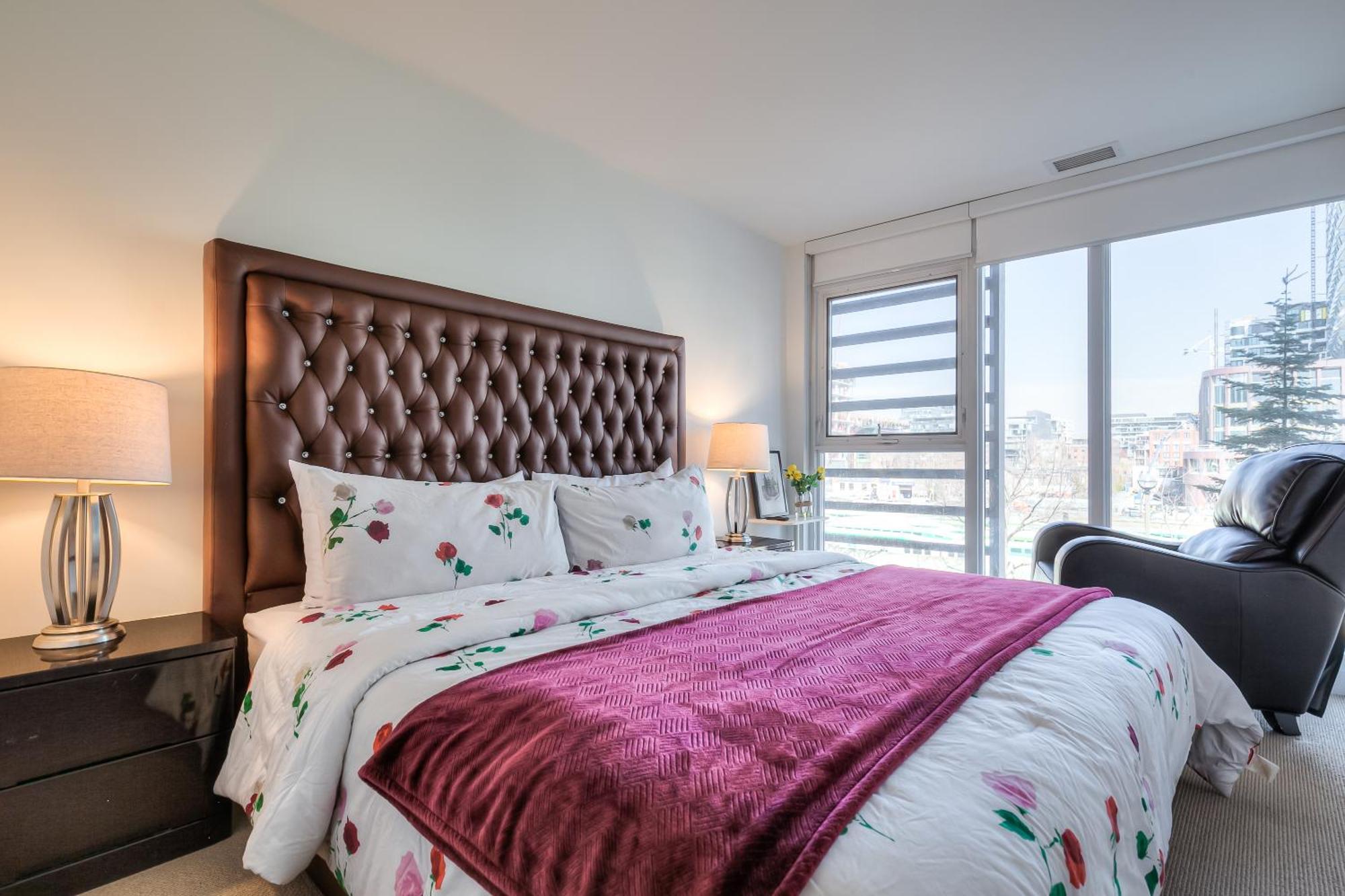 Apartment 4br Townhouse Premium Double Story Loft Townhouse Toronto