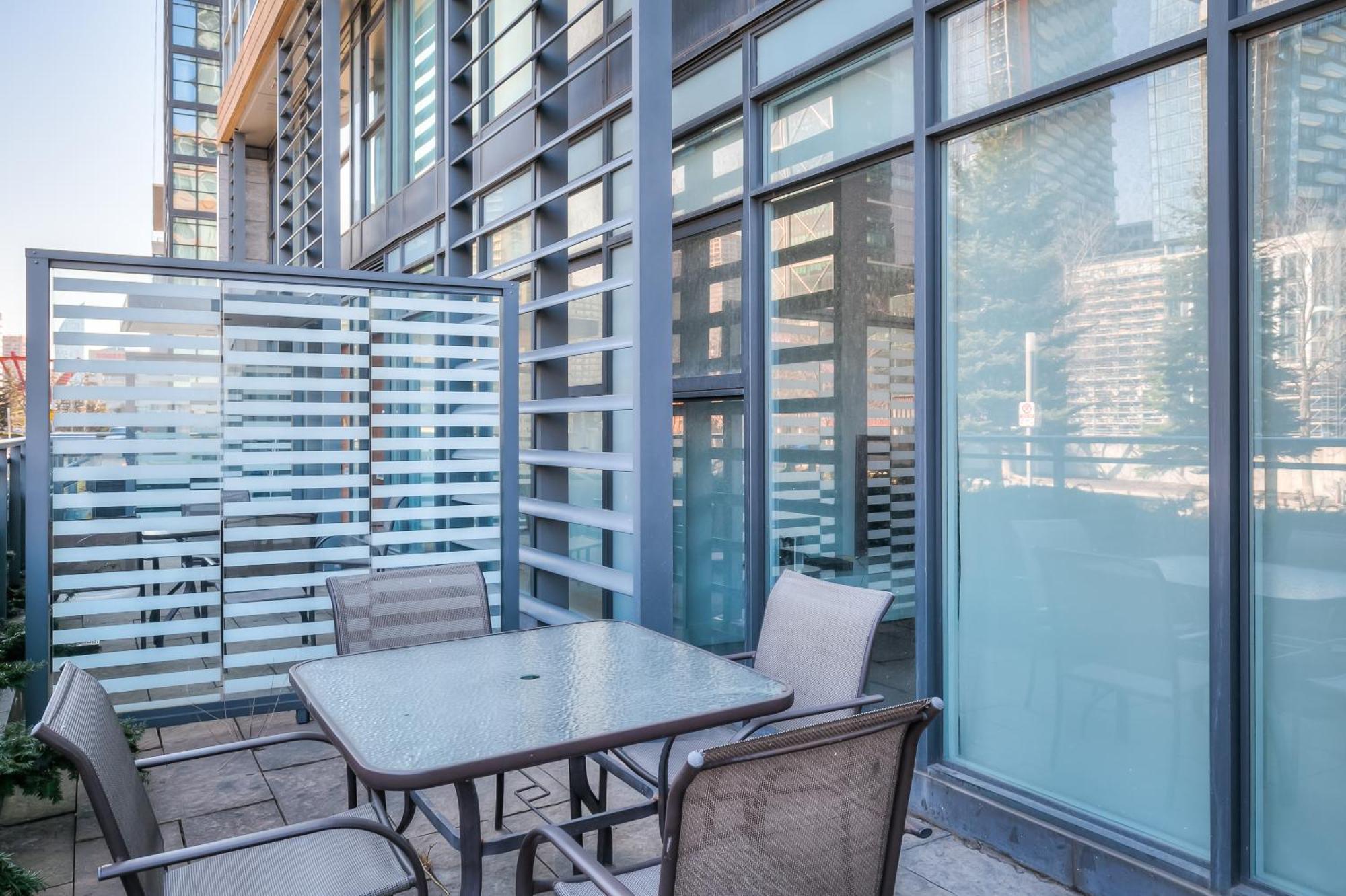 Apartment 4br Townhouse Premium Double Story Loft Townhouse Toronto