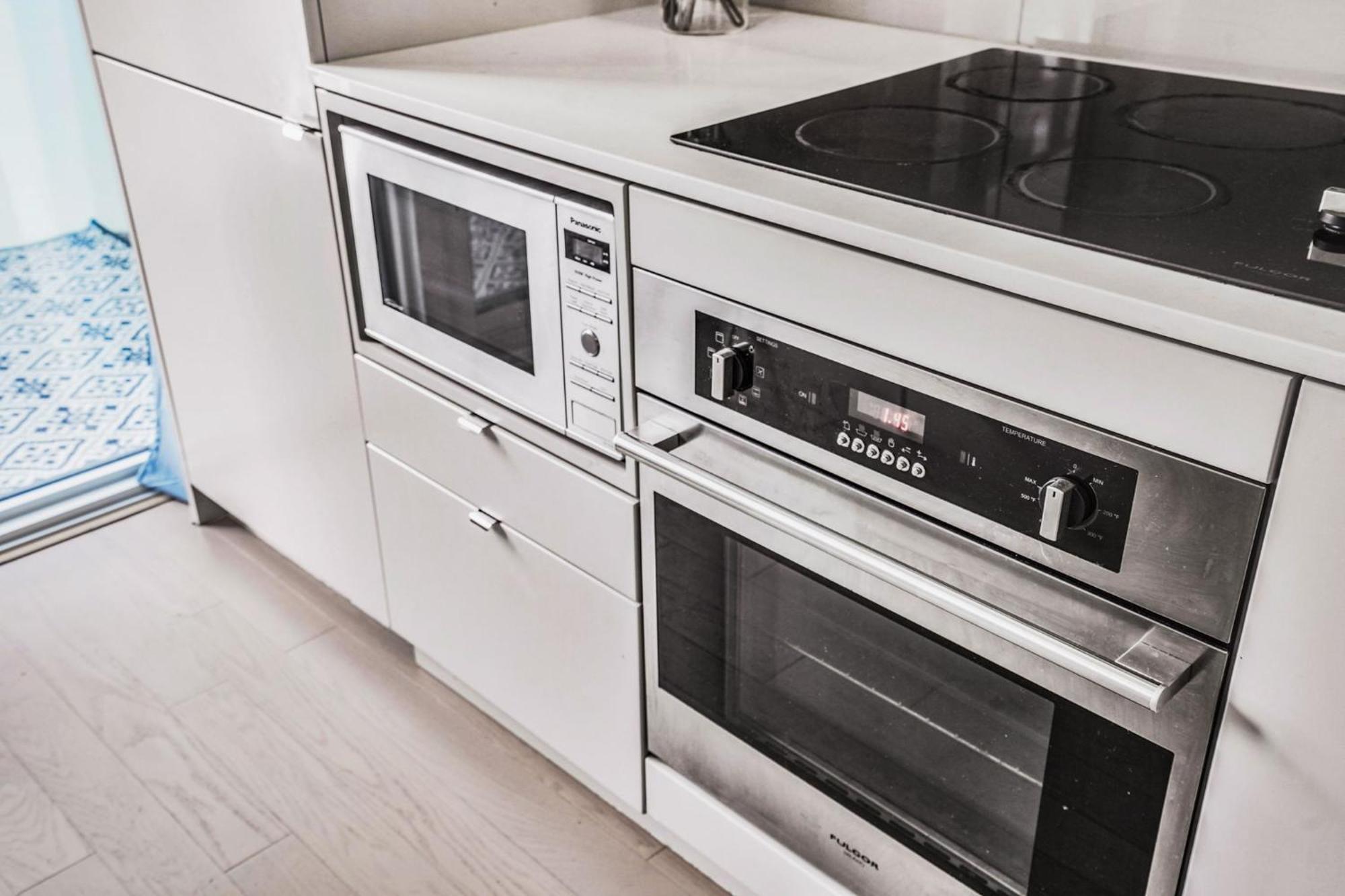 Apartment Toronto Luxe Suite - Location Score 10 - Easter Retreat *