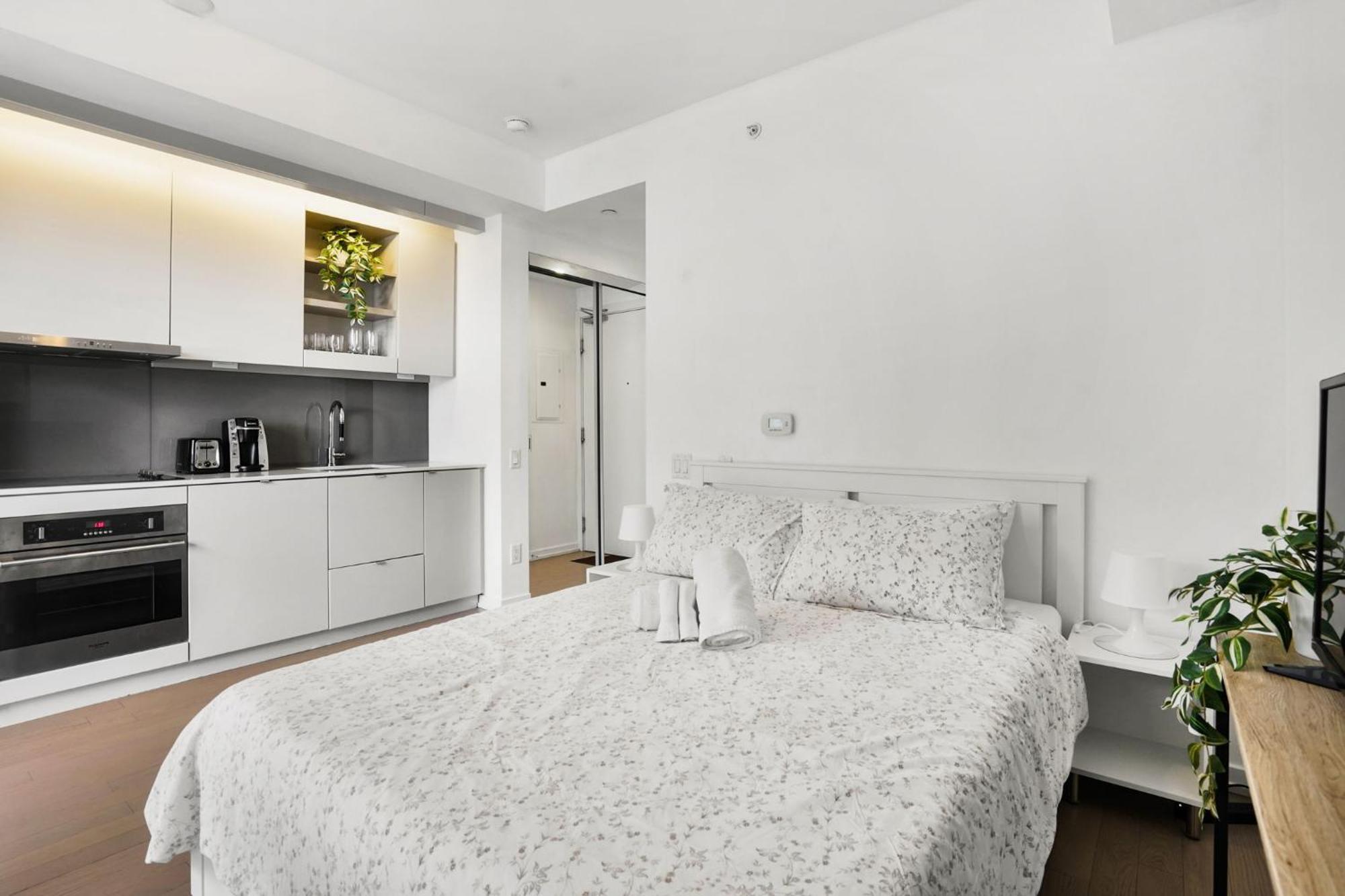 Toronto Luxe Suite - Location Score 10 - Easter Retreat * Toronto