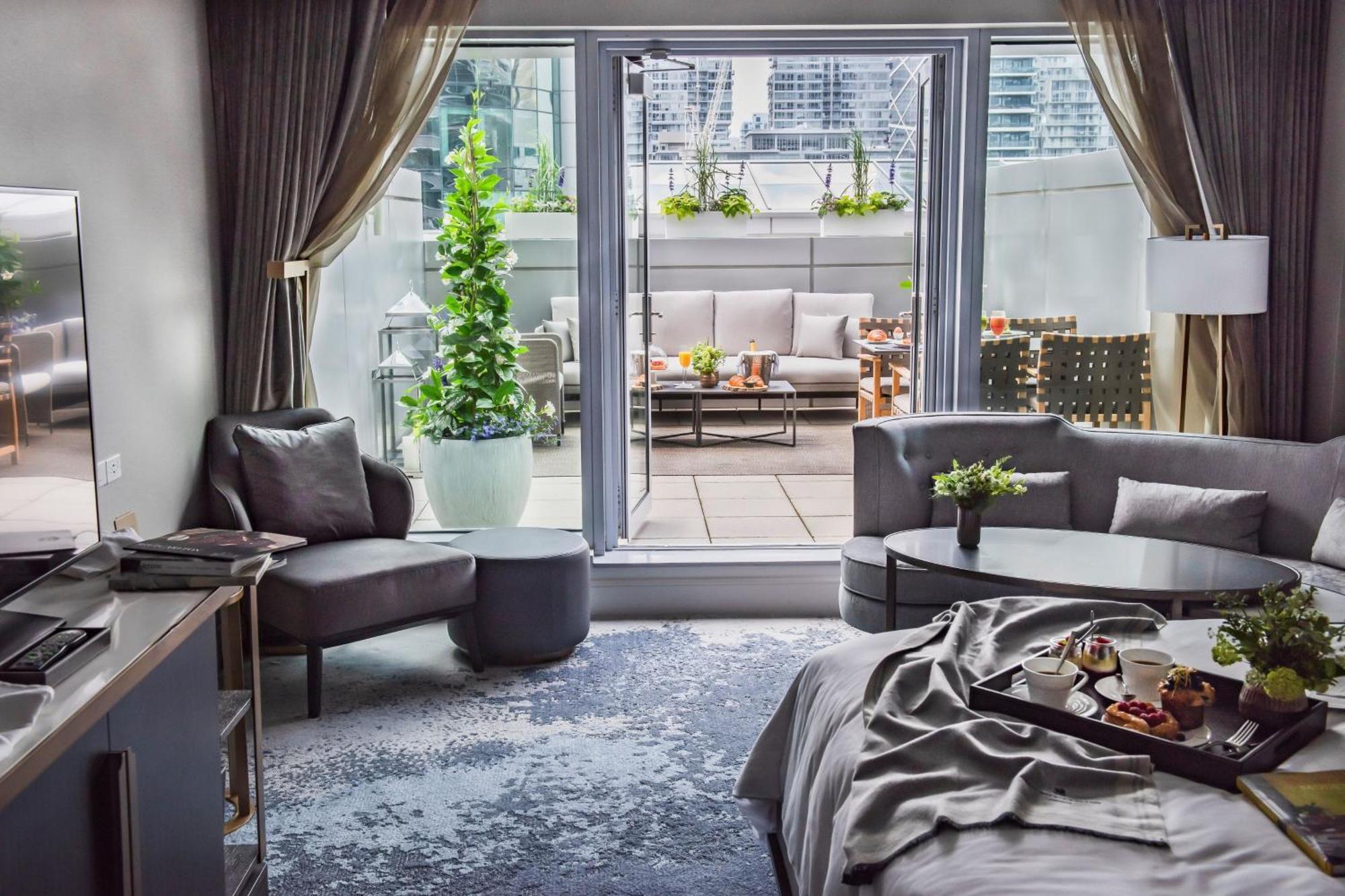 The Ritz-carlton, Hotel 5*