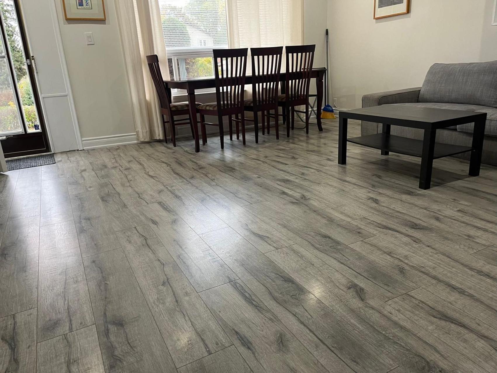 Spacious Urban Retreat Queen Bed & Sofa Bed Near Finch Subway Sleeps 4 Toronto